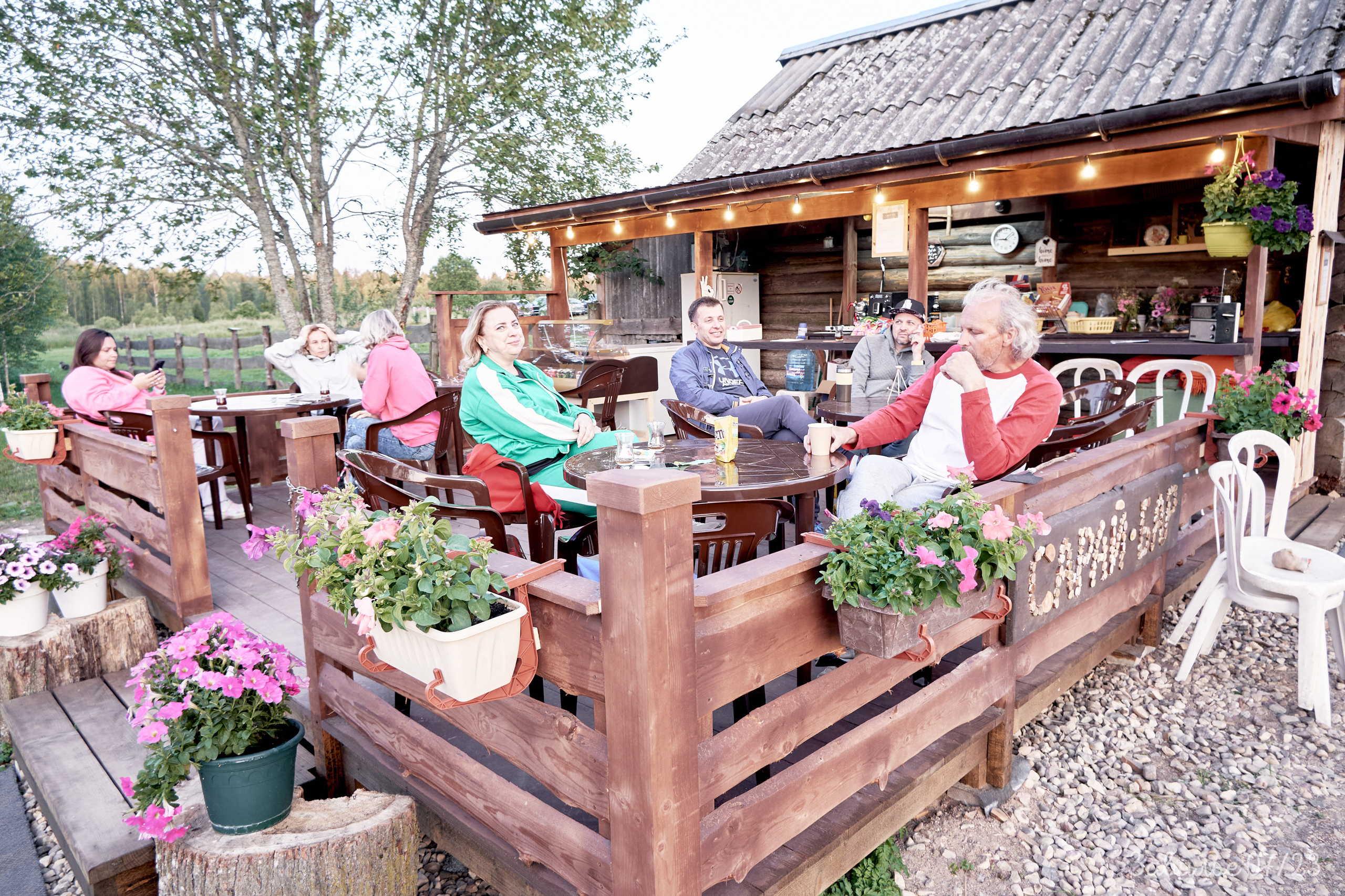 Сарай бар. Фотографъ Сергѣевъ. Поймать мгновеніе