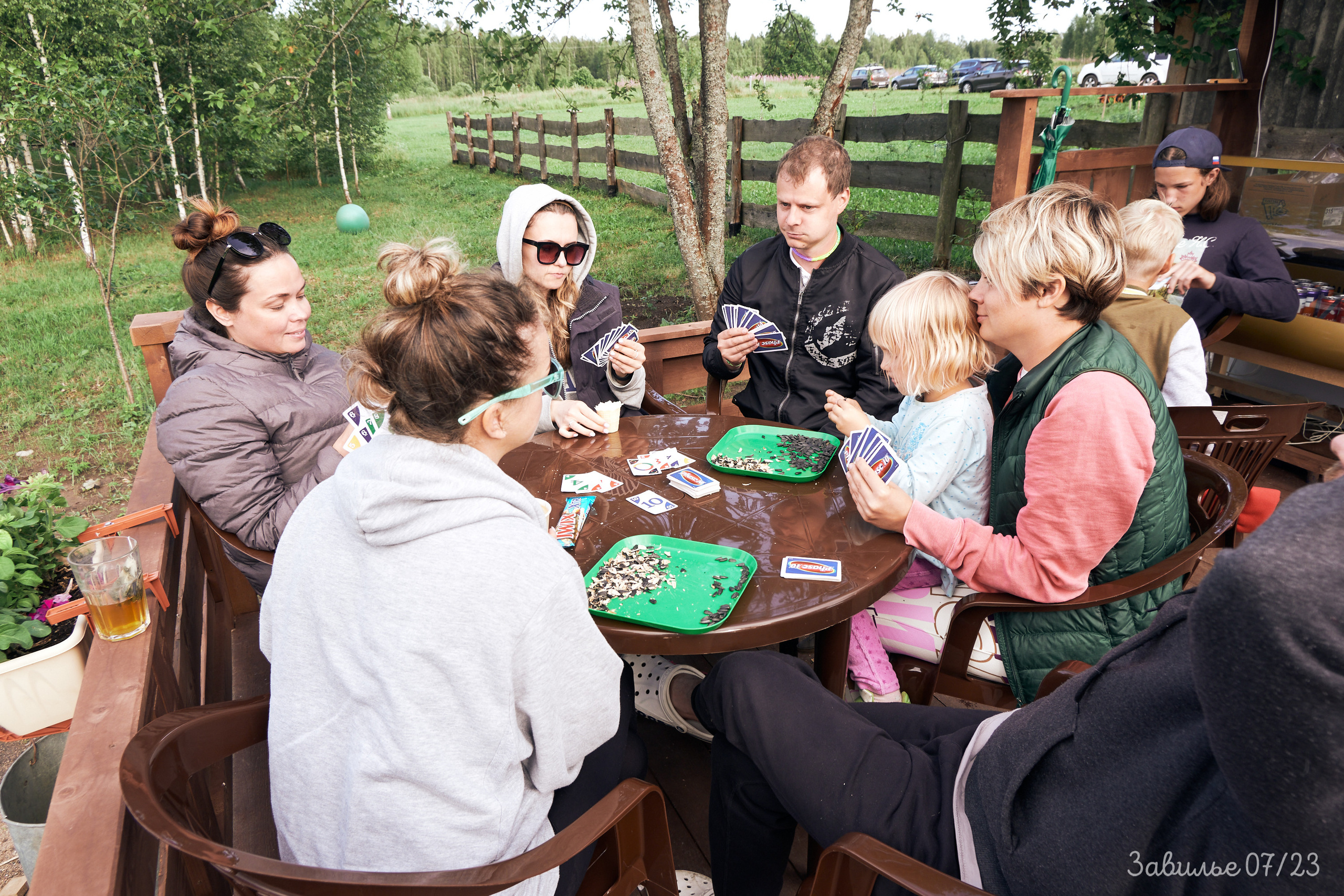 Сарай бар. Фотографъ Сергѣевъ. Поймать мгновеніе
