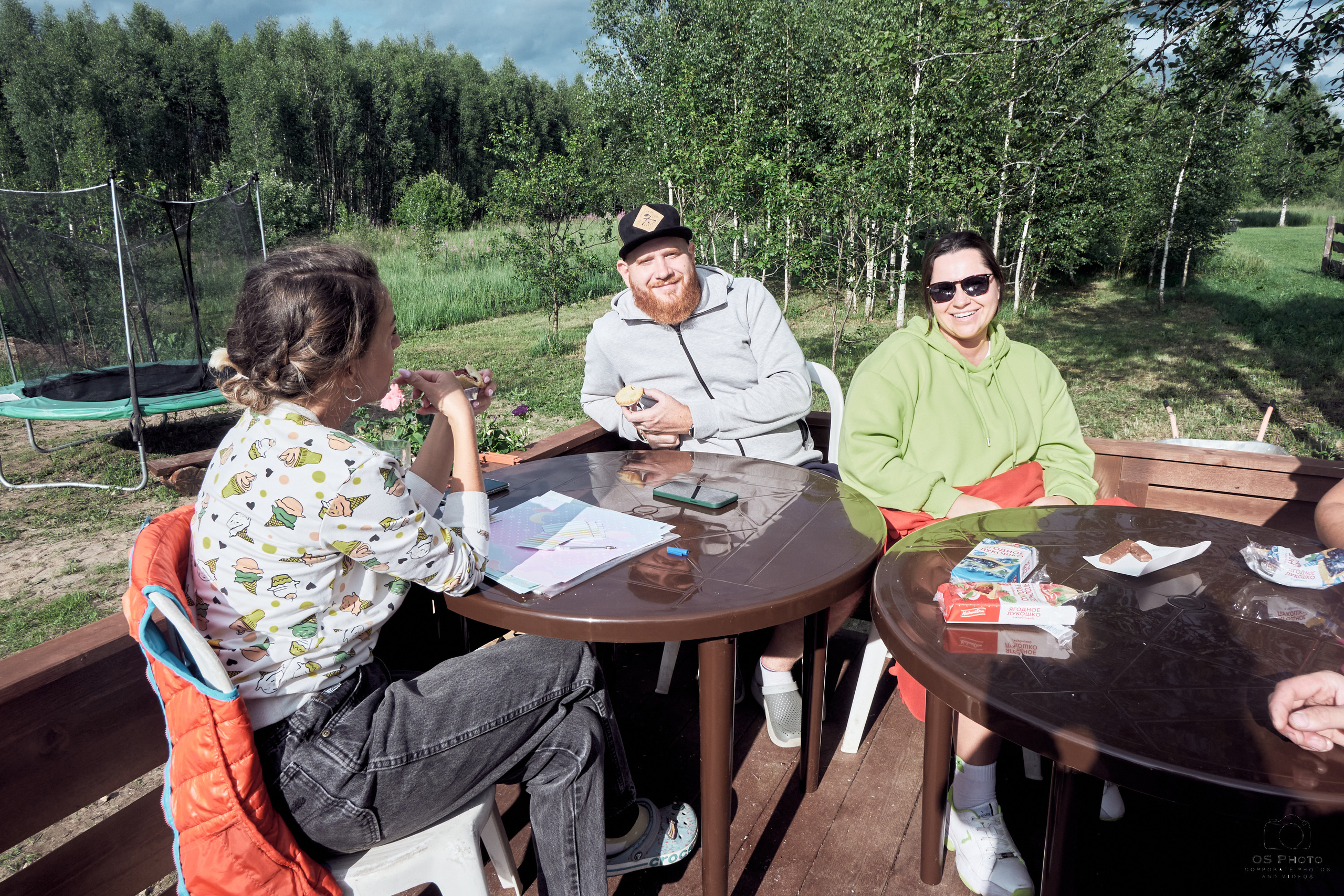 Сарай бар. Фотографъ Сергѣевъ. Поймать мгновеніе