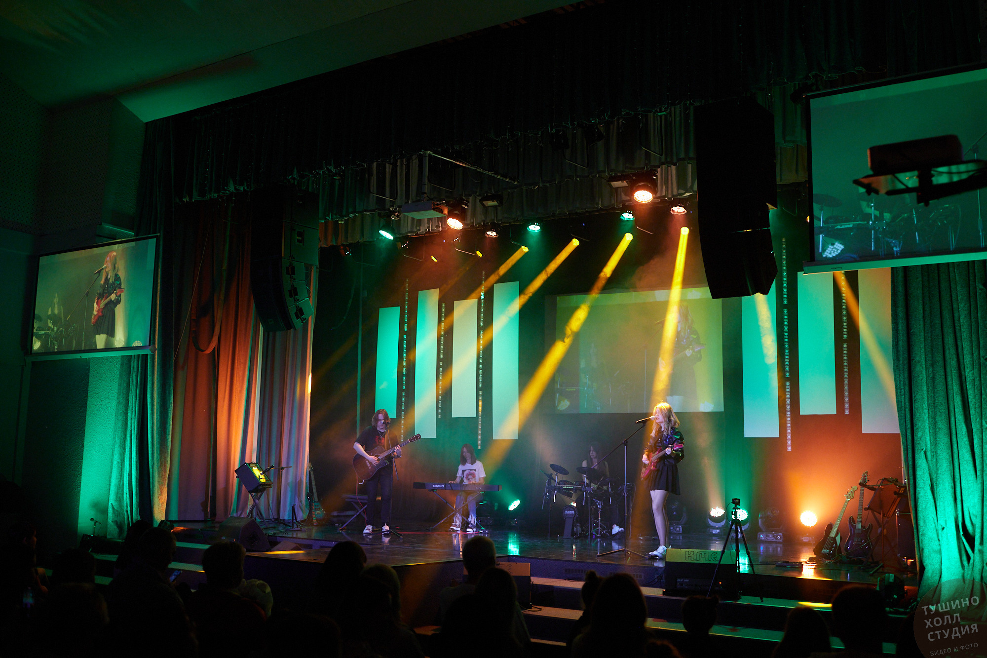 Laslo Dolinski Studio. Концерт в «Тушино Холл». Фотографъ Сергѣевъ. Поймать мгновеніе