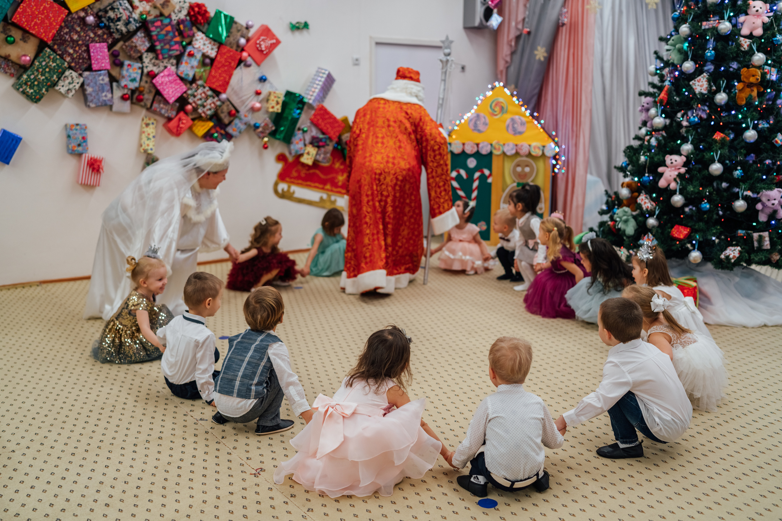 Первые утренники Мими. Профессиональный детский и семейный фотограф в Москве Диля Грошева