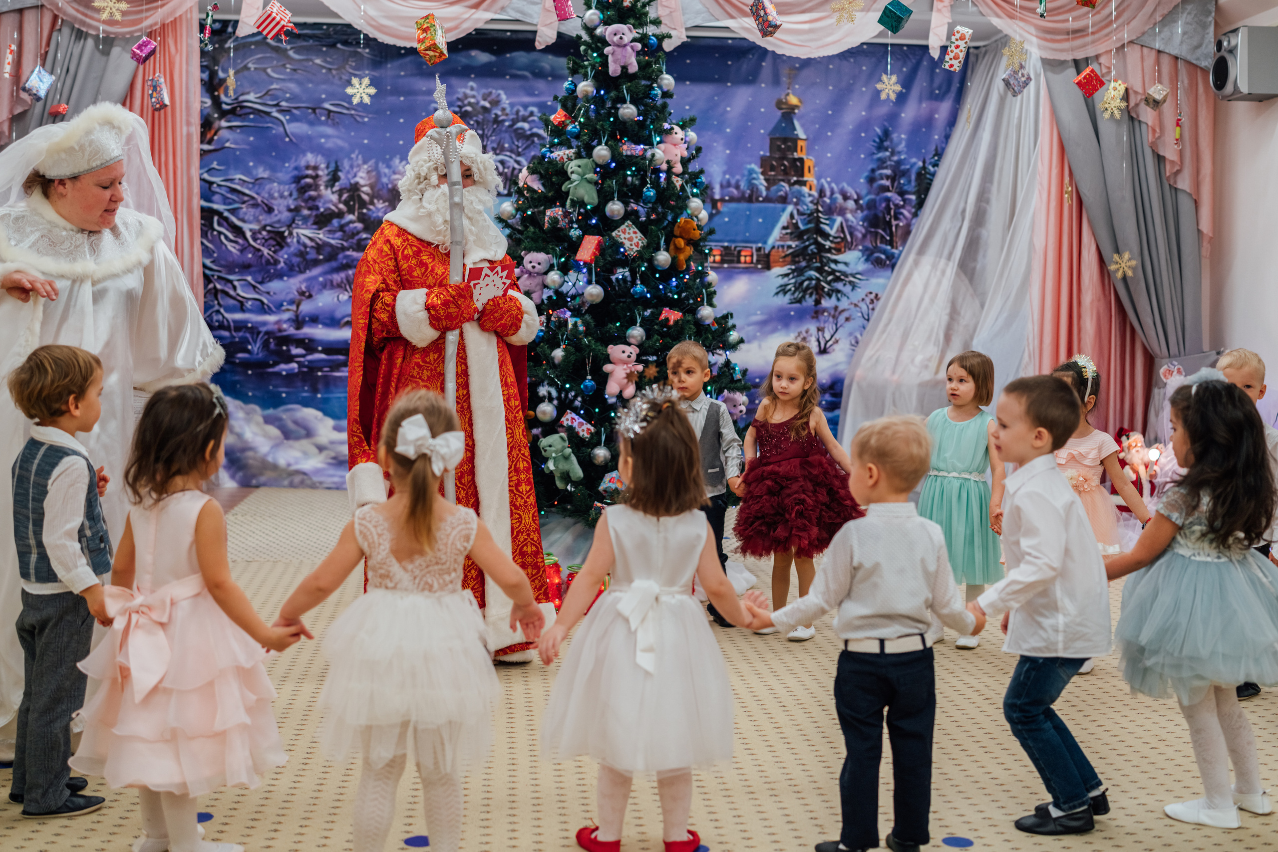 Первые утренники Мими. Профессиональный детский и семейный фотограф в Москве Диля Грошева