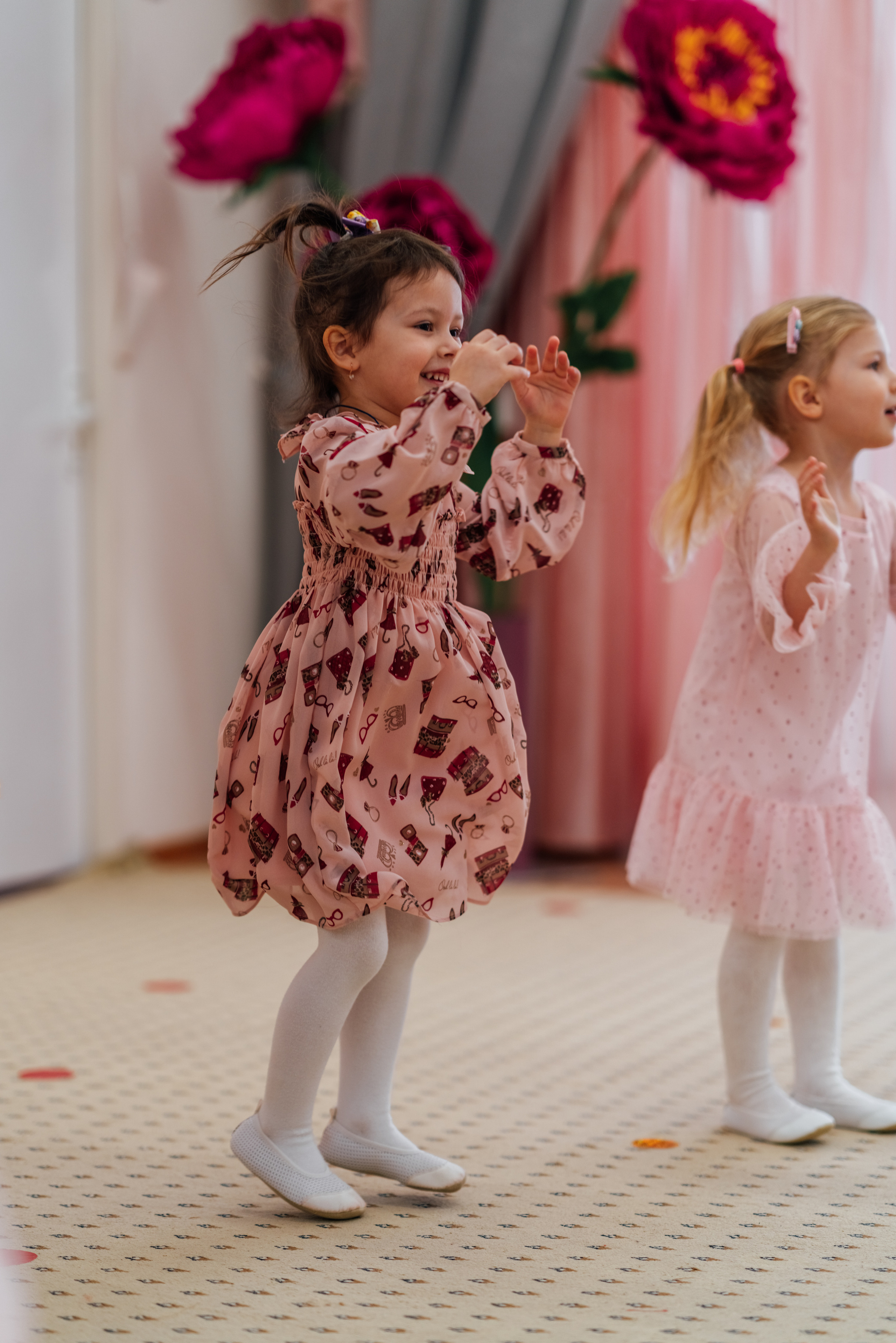 Первые утренники Мими. Профессиональный детский и семейный фотограф в Москве Диля Грошева