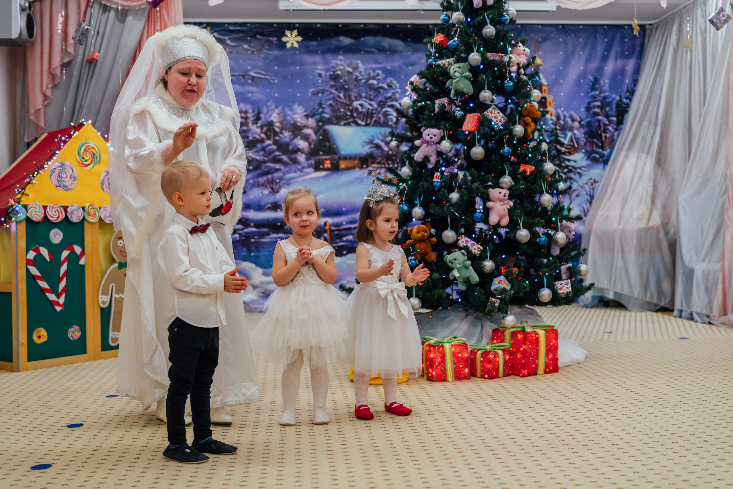 Первые утренники Мими. Профессиональный детский и семейный фотограф в Москве Диля Грошева