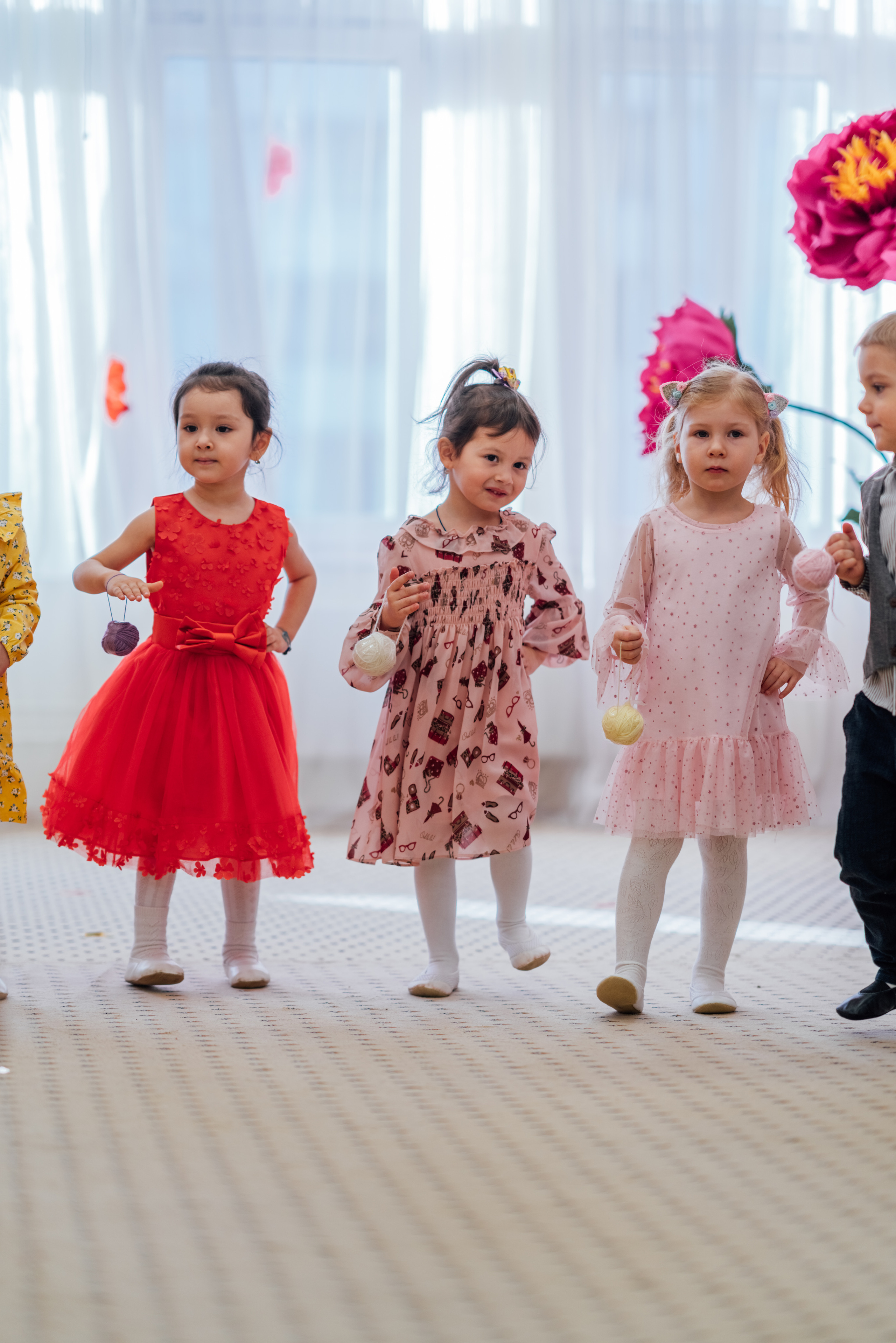 Первые утренники Мими. Профессиональный детский и семейный фотограф в Москве Диля Грошева