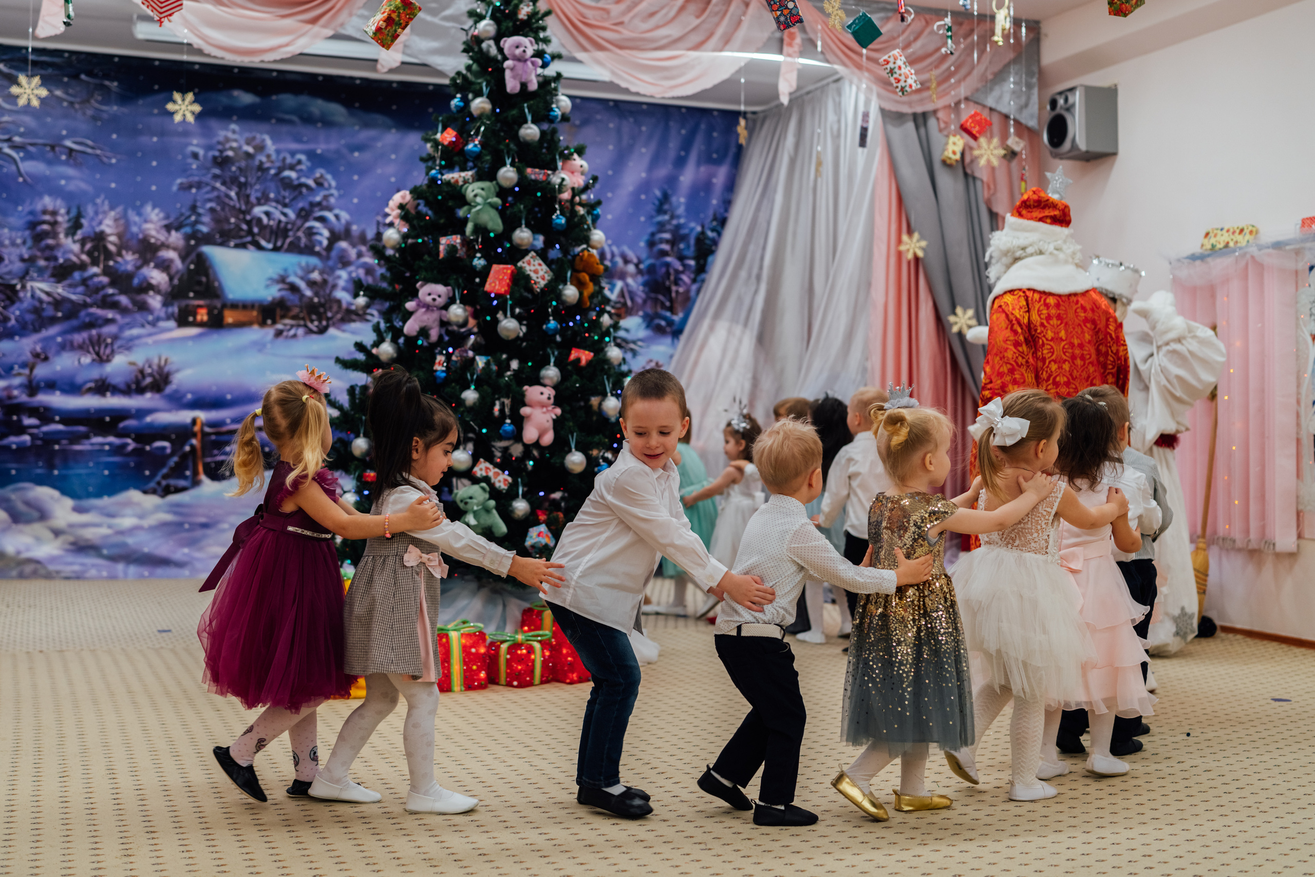 Первые утренники Мими. Профессиональный детский и семейный фотограф в Москве Диля Грошева