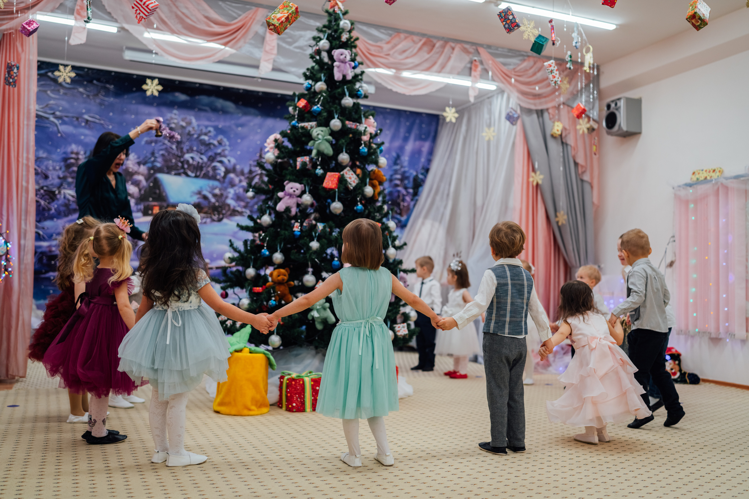 Первые утренники Мими. Профессиональный детский и семейный фотограф в Москве Диля Грошева