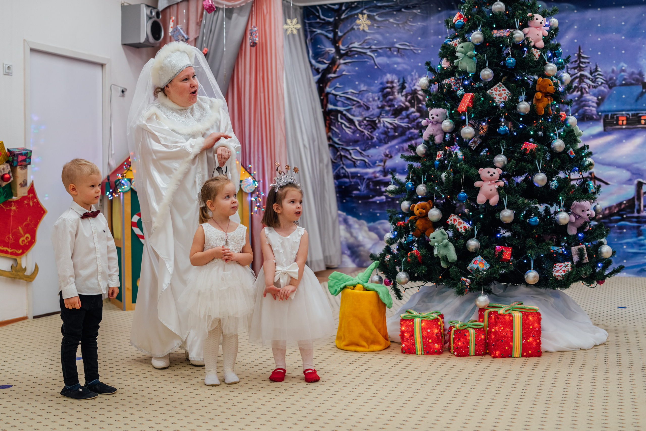 Первые утренники Мими. Профессиональный детский и семейный фотограф в Москве Диля Грошева