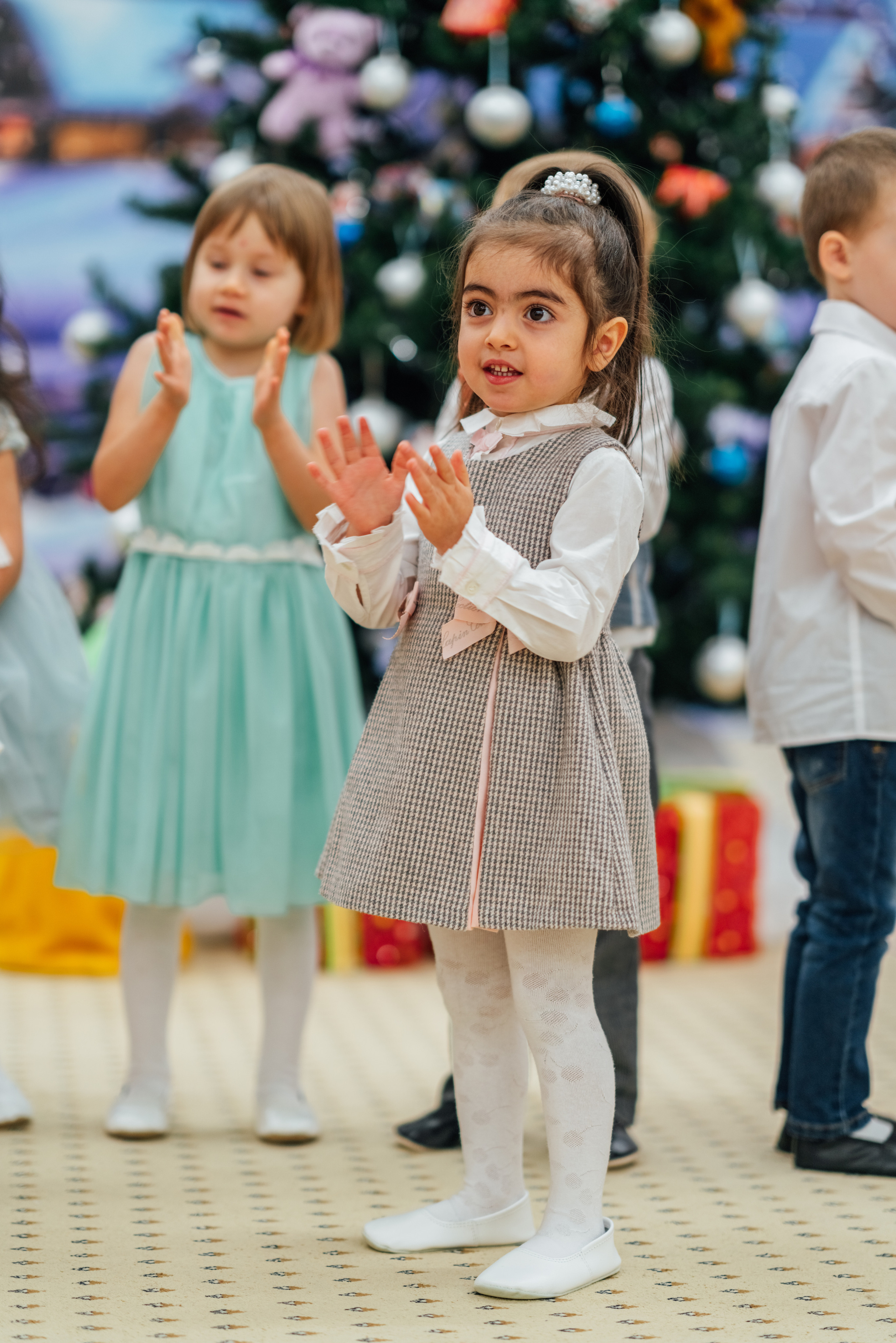 Первые утренники Мими. Профессиональный детский и семейный фотограф в Москве Диля Грошева