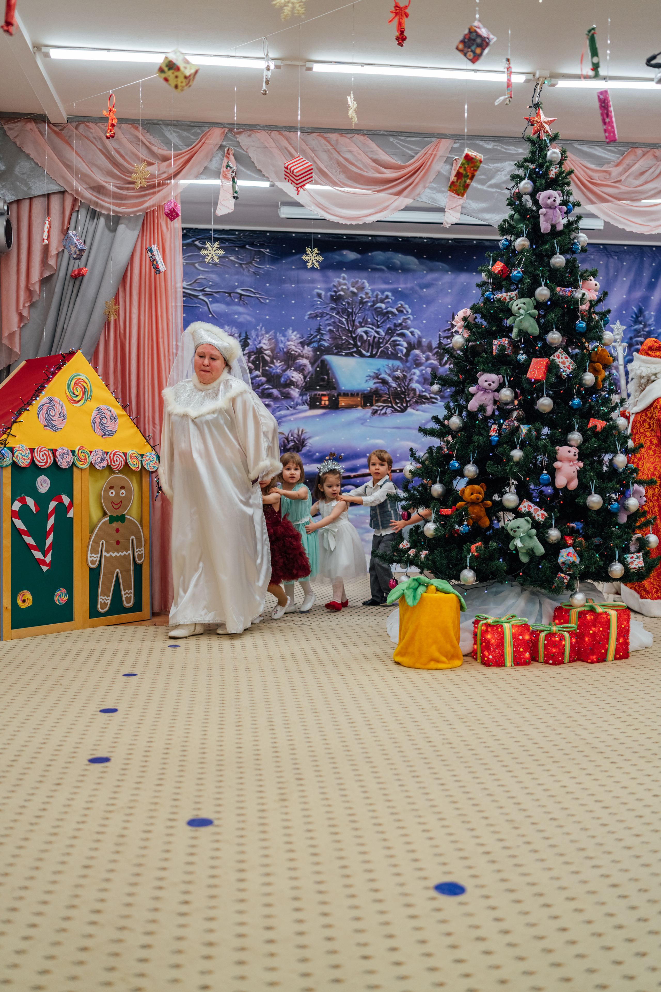 Первые утренники Мими. Профессиональный детский и семейный фотограф в Москве Диля Грошева