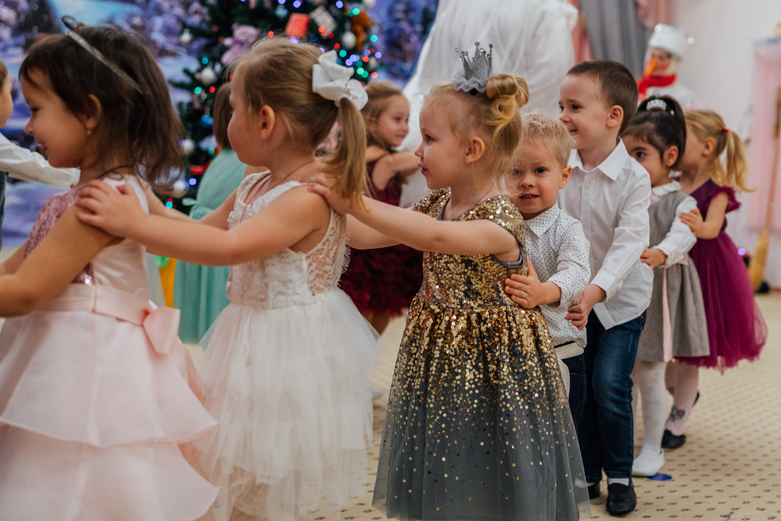 Первые утренники Мими. Профессиональный детский и семейный фотограф в Москве Диля Грошева