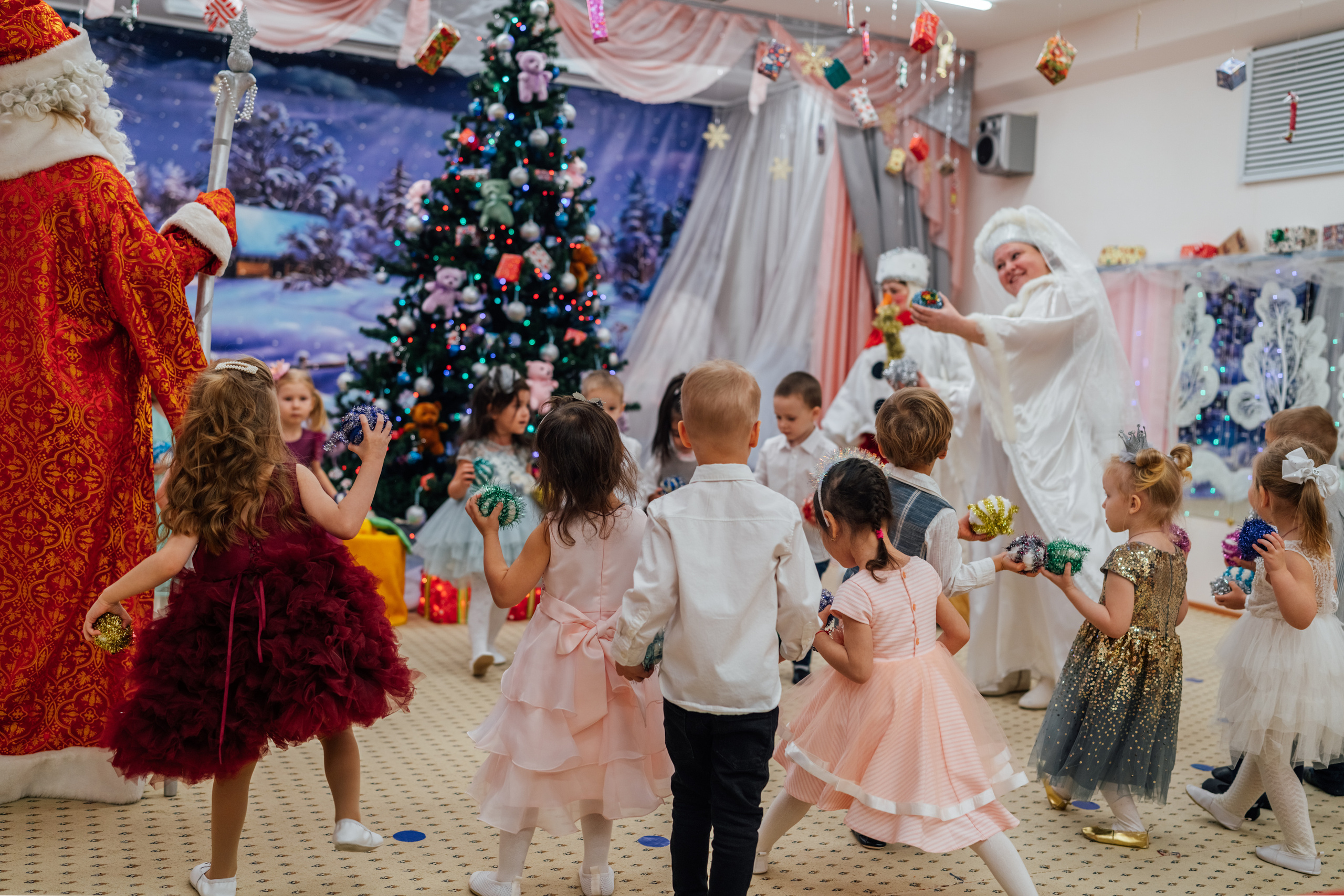 Первые утренники Мими. Профессиональный детский и семейный фотограф в Москве Диля Грошева