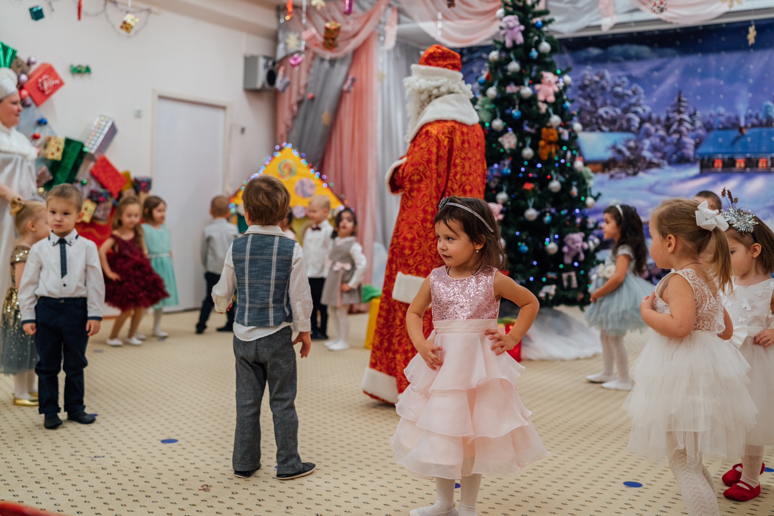 Первые утренники Мими. Профессиональный детский и семейный фотограф в Москве Диля Грошева