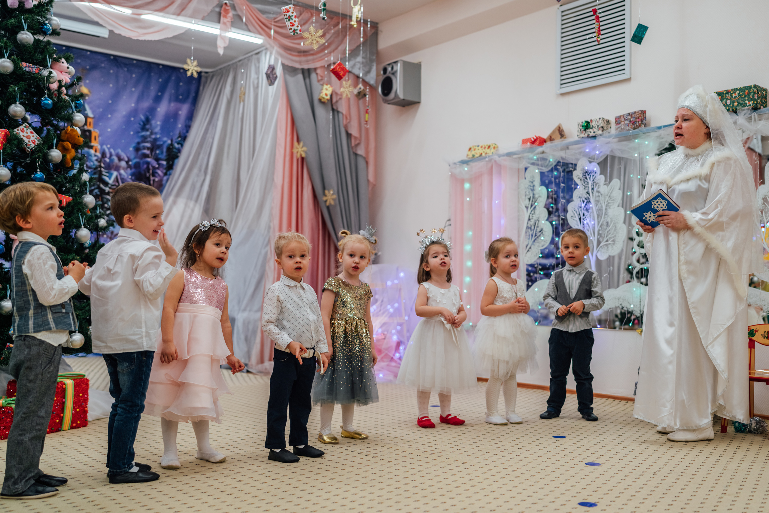 Первые утренники Мими. Профессиональный детский и семейный фотограф в Москве Диля Грошева