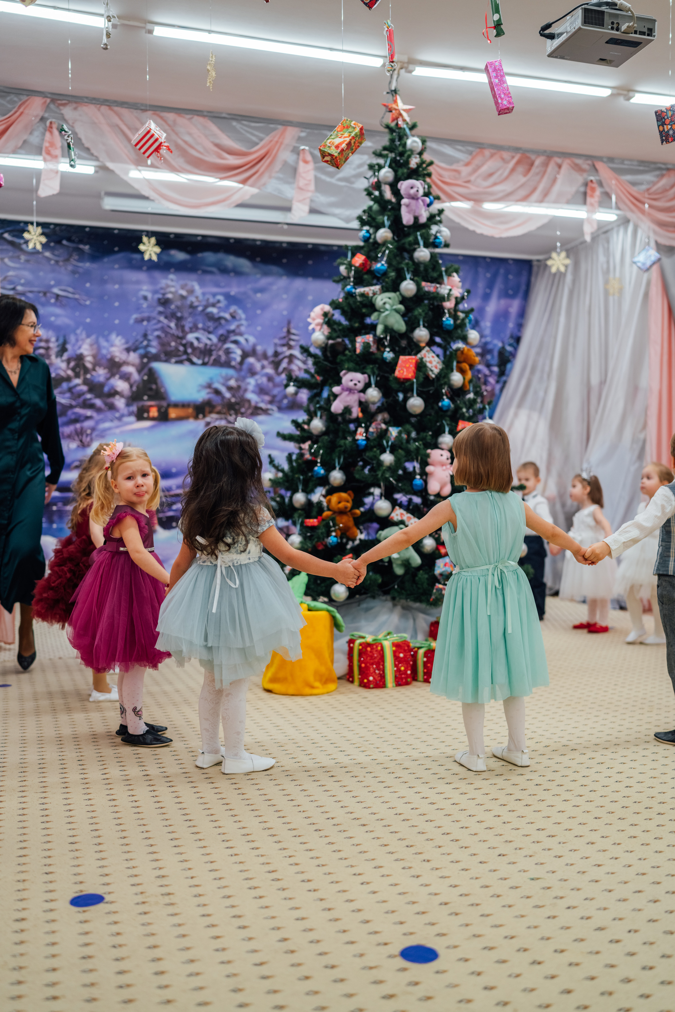 Первые утренники Мими. Профессиональный детский и семейный фотограф в Москве Диля Грошева