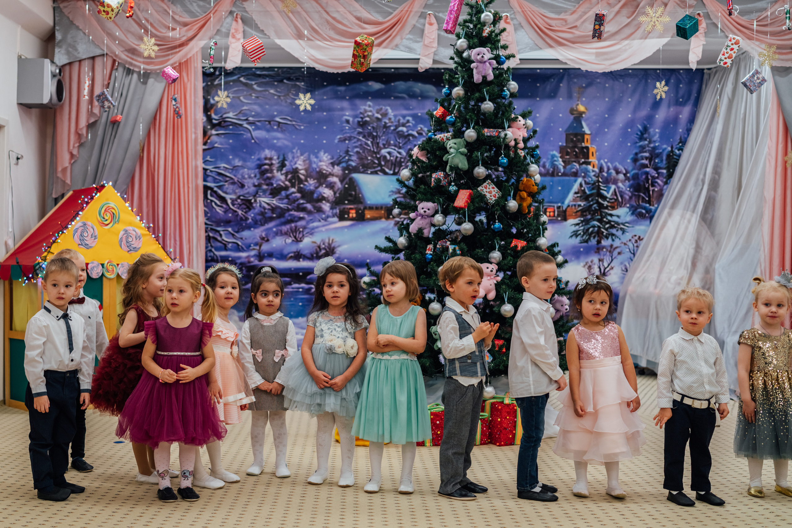 Первые утренники Мими. Профессиональный детский и семейный фотограф в Москве Диля Грошева