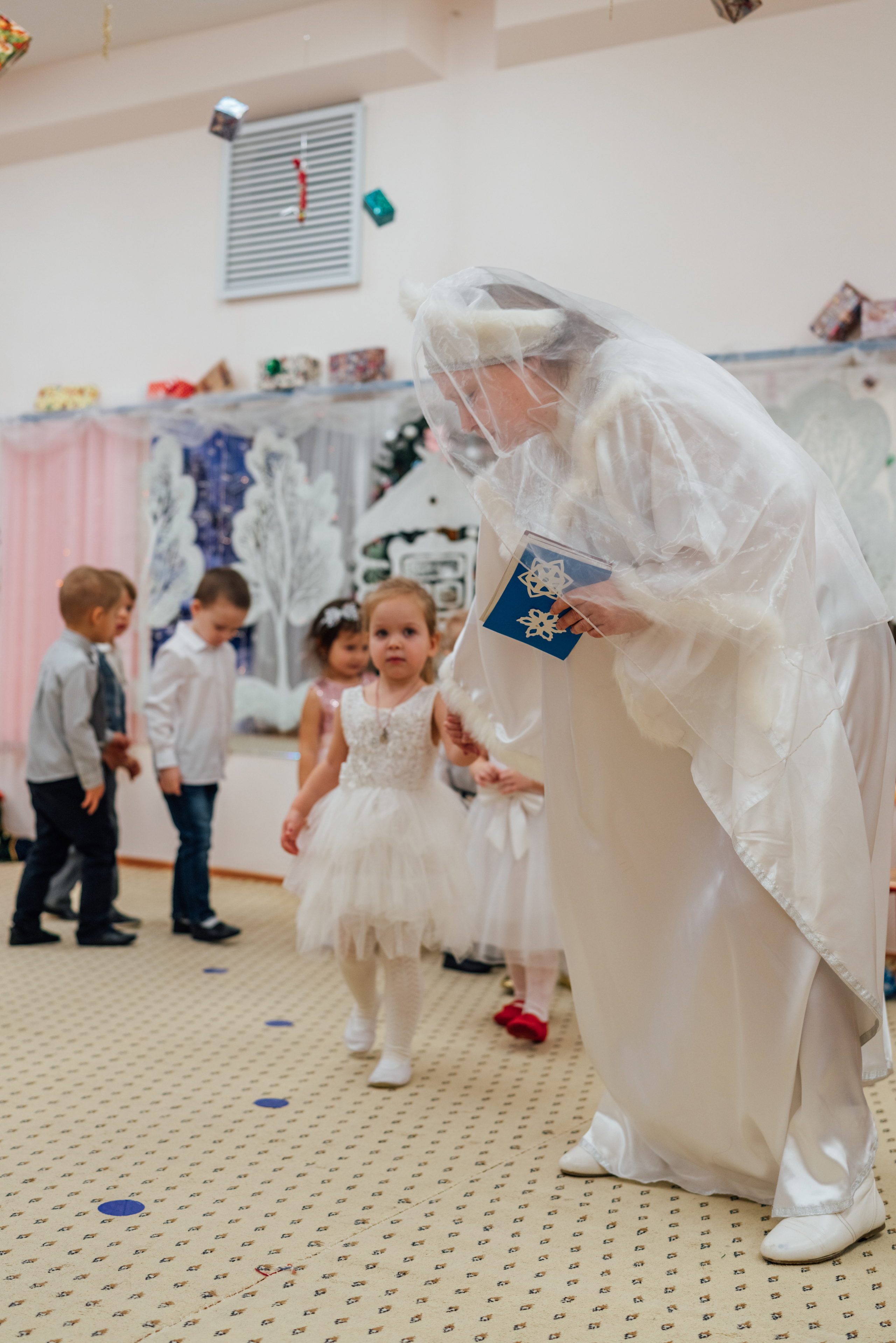 Первые утренники Мими. Профессиональный детский и семейный фотограф в Москве Диля Грошева