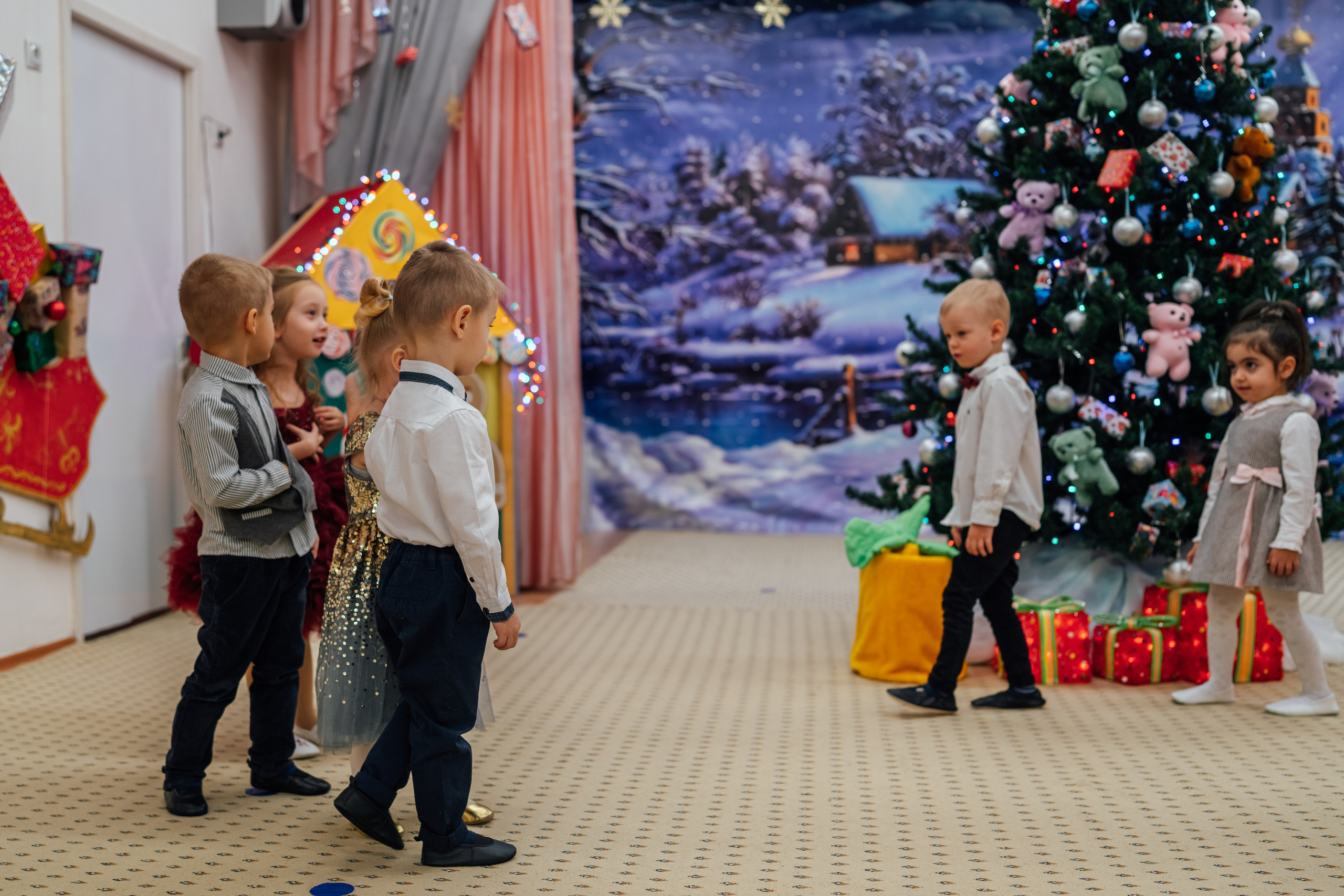 Первые утренники Мими. Профессиональный детский и семейный фотограф в Москве Диля Грошева