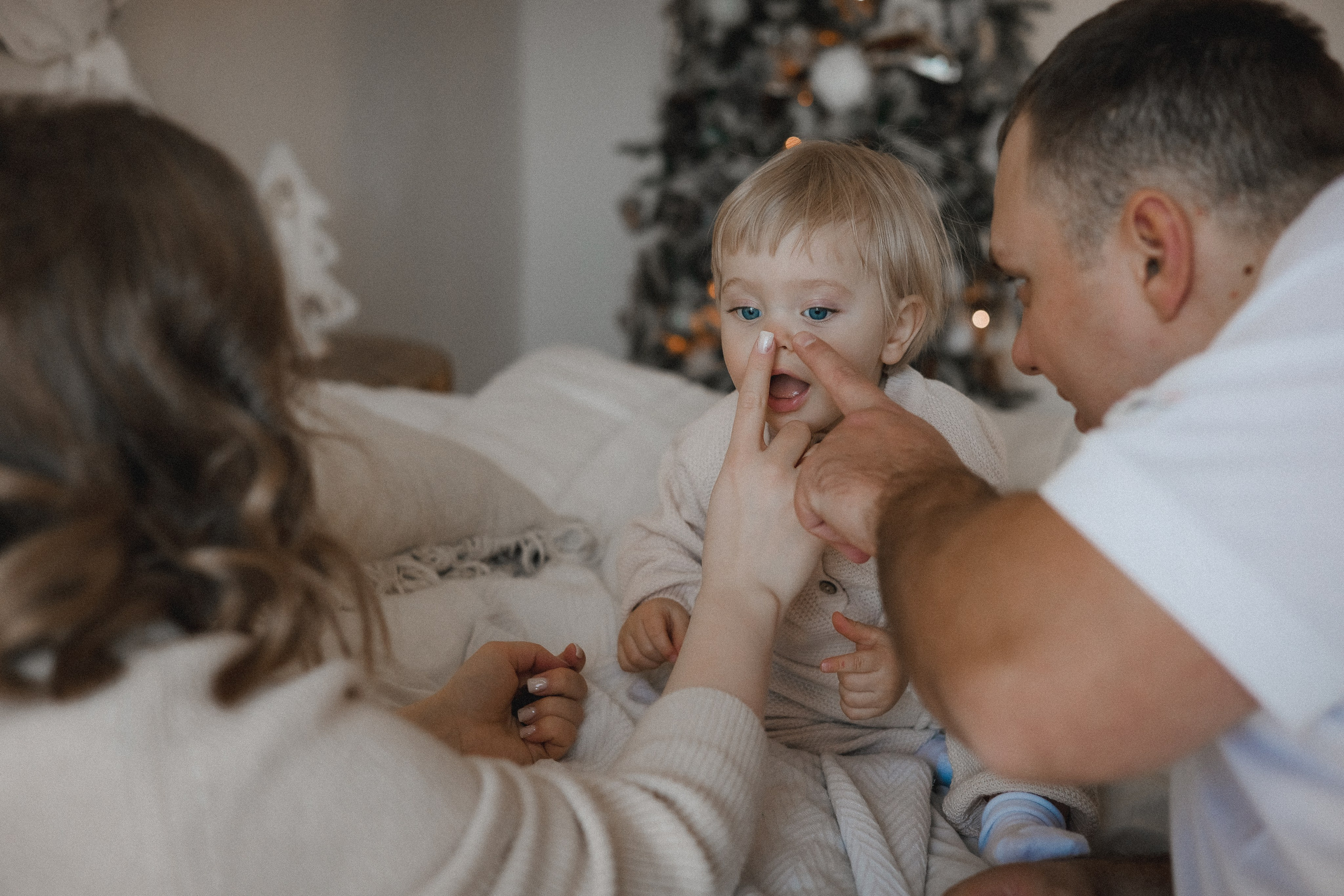 семейная фотосессия в студии с детьми в москве, детская фотосессия в фотостудии в москве, уютные нежные семейные фотосессии в москве, семейная беременная фотосессия в москве с детьми, фотосессия беременности с мужем в москве, светлые фотостудии в москве, стильные семейные фотосессии в москве, фотосессии в стиле lifestyle, фотосессии в стиле лайфстайл в москве, Семейная фотография в москве , семейный фотограф в москве , семейная фотосессия в москве , семья , детская фотография , фотограф , женский портрет , фотосессия , детский портрет , детский фотограф , lovestory , новогодняя фотосессия , детское фото , детская фотосессия , эмоциональные семейные фотосессии в москве, портретная фотография в москве, заказать семейный фотоальбом в москве