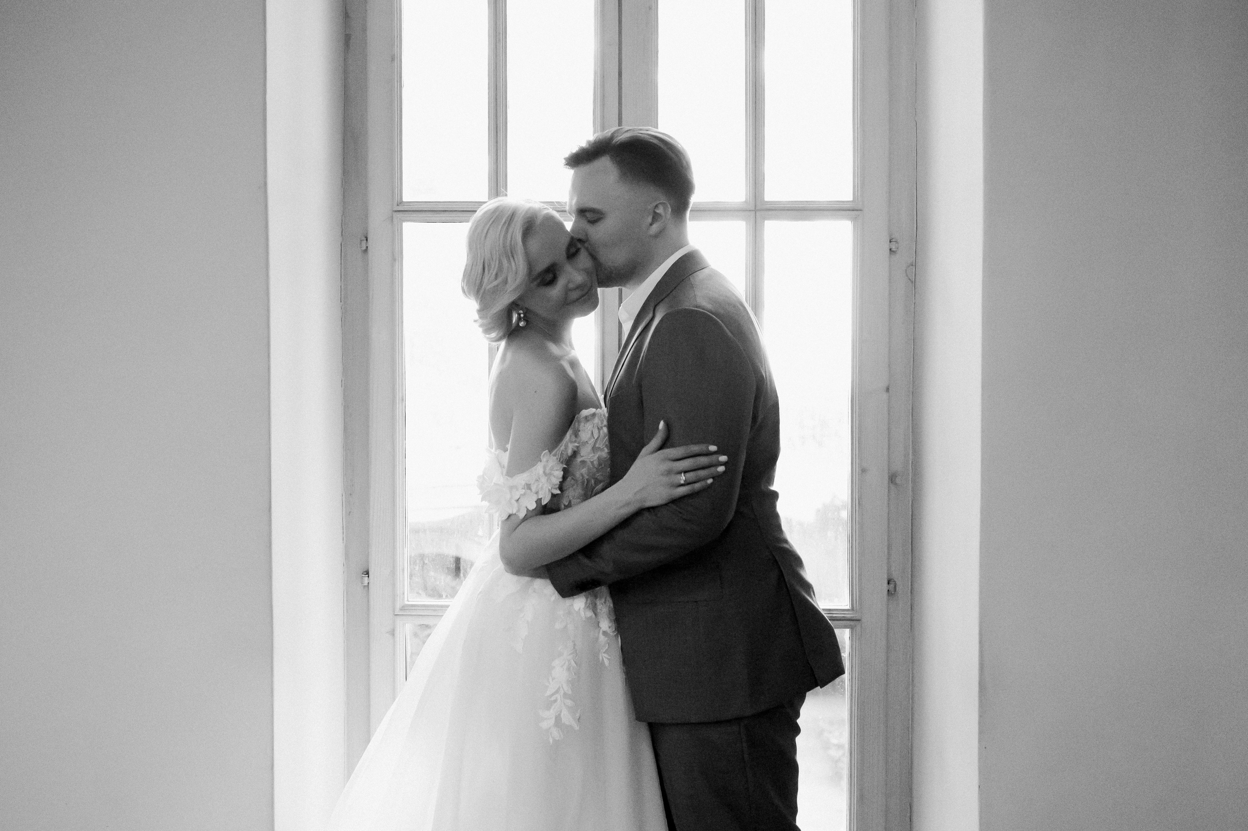 Регистрация брака и свадебная фотосессия в пространстве Яуза Плейс. Свадебный фотограф Москва — Сергей и Татьяна