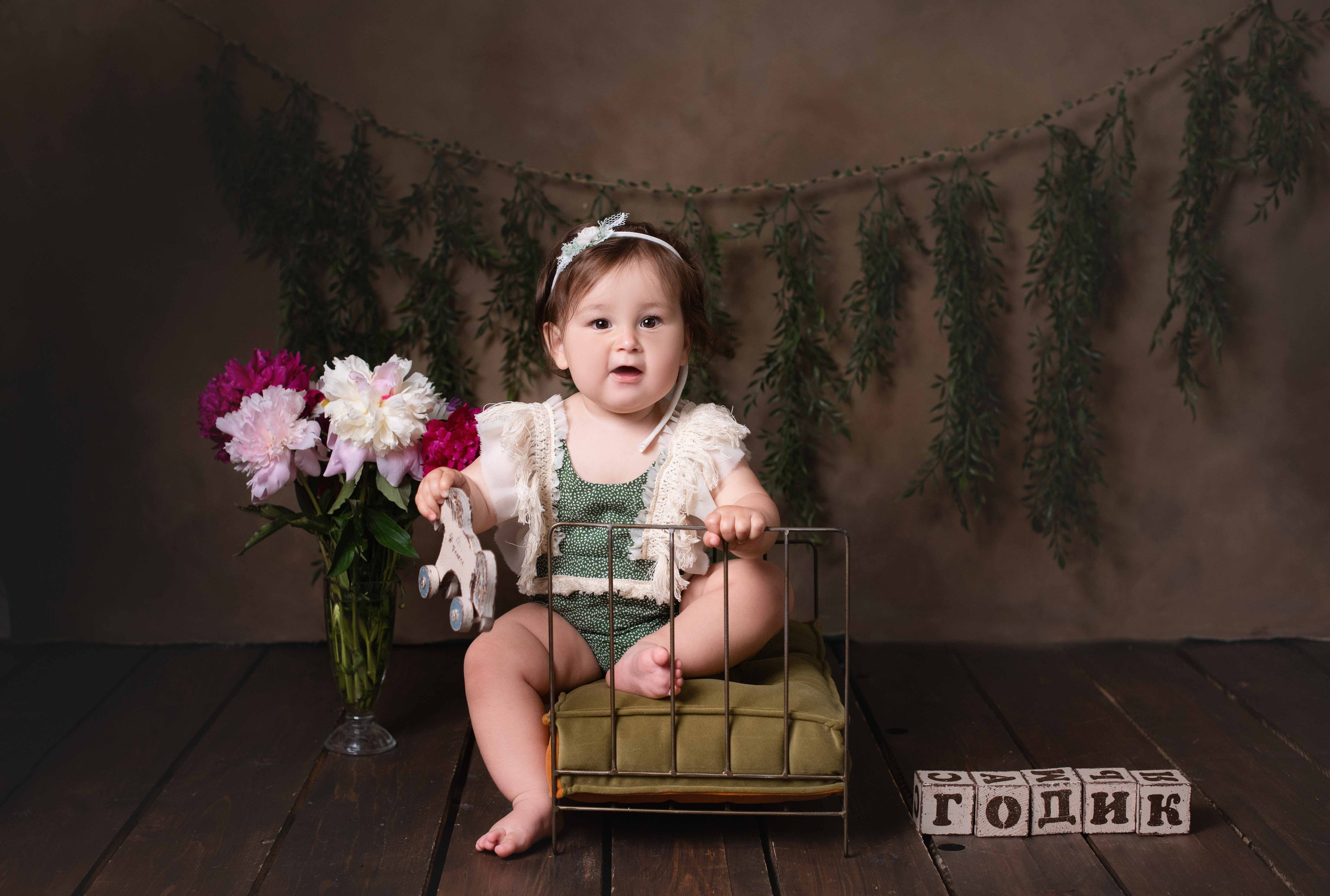 Доп. фотозоны на годики с шарами. Фотограф Новорожденных во Владивостоке Ольга Галаницкая