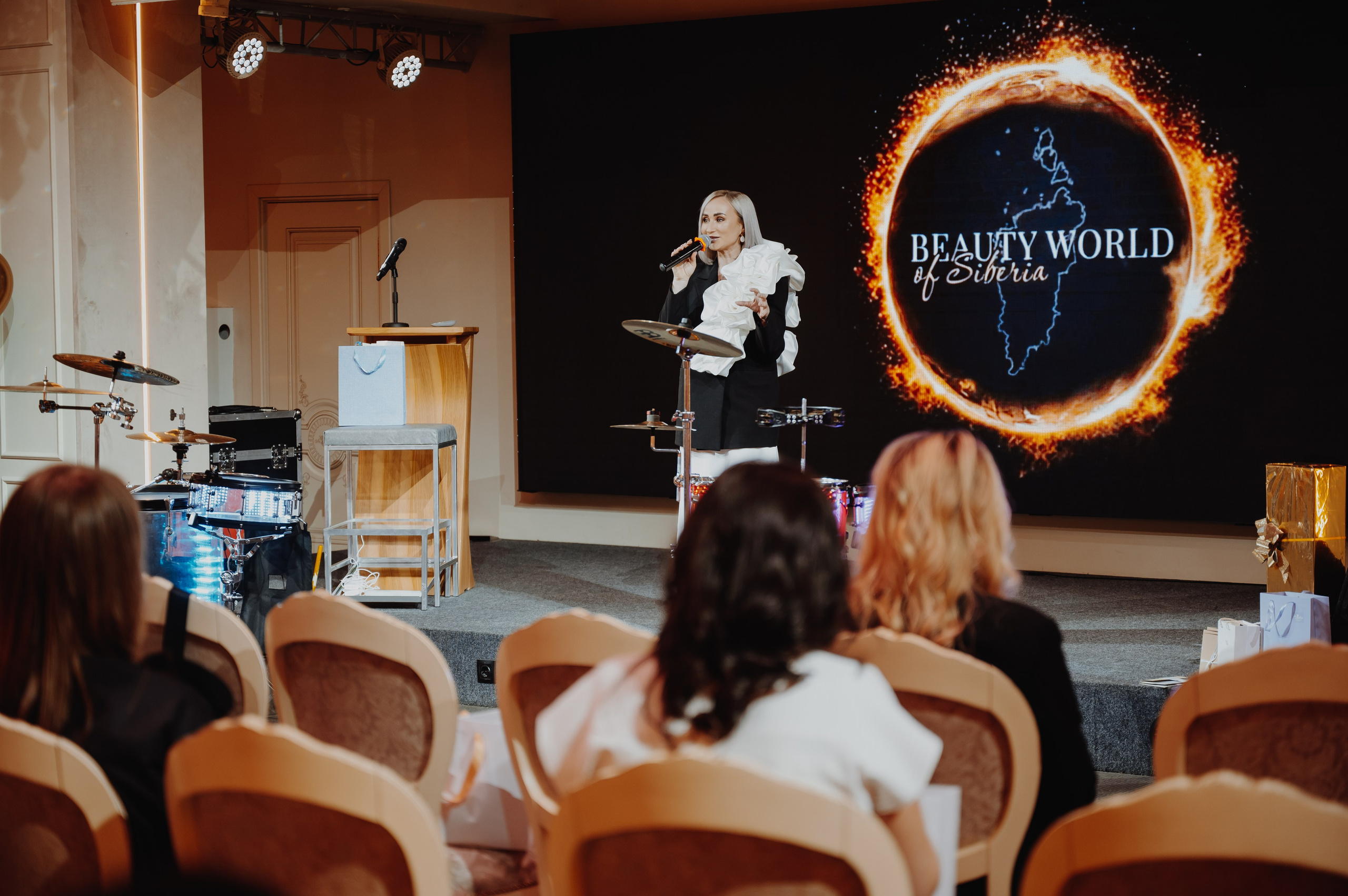 Репортажная съемка Красноярск,  фотосъемка конференций, юбилеев. Юлия Раскова — Портретный и семейный фотограф в Красноярске