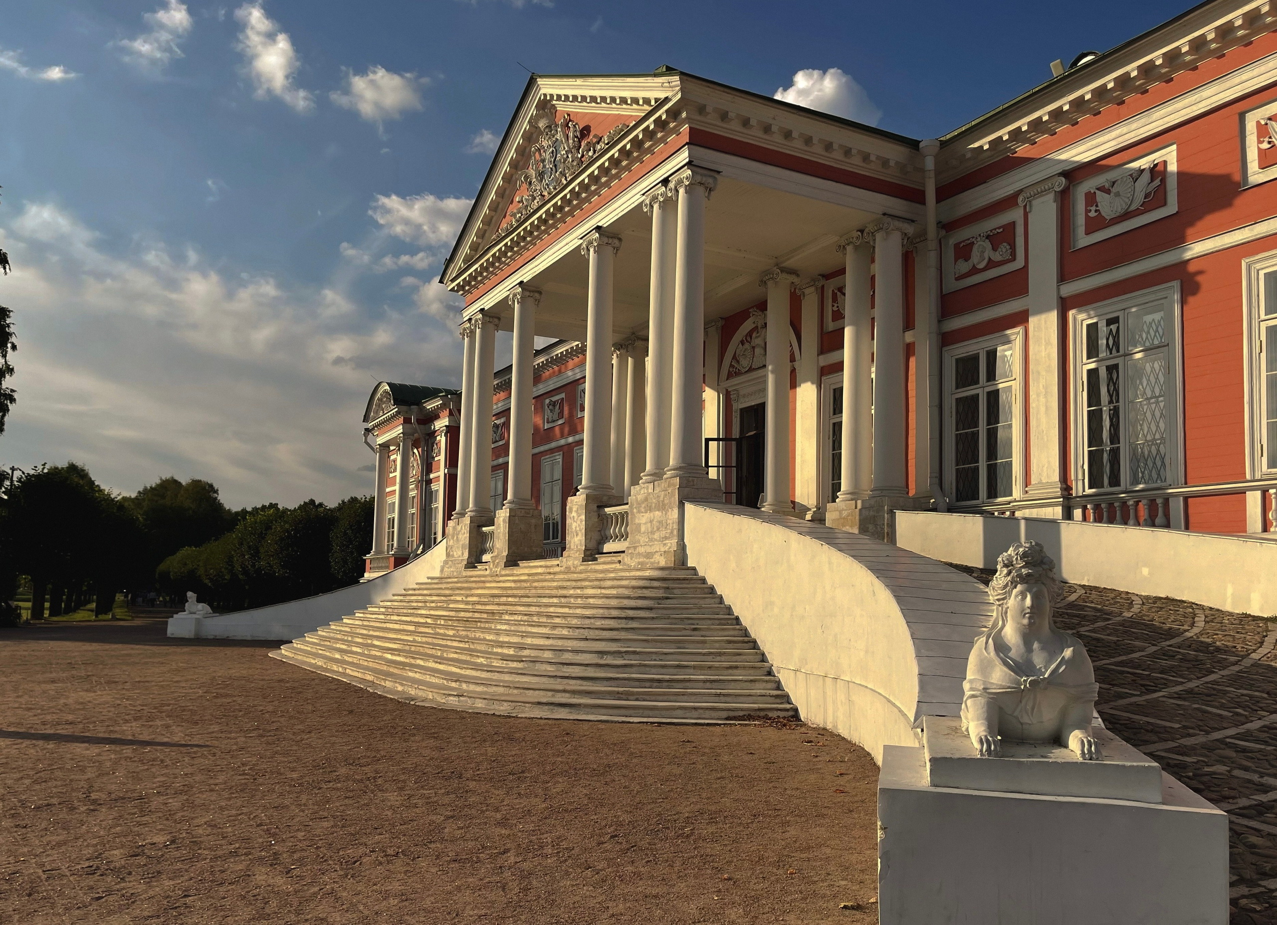 Кусково. Экскурсовод по Москве Беляева Валентина