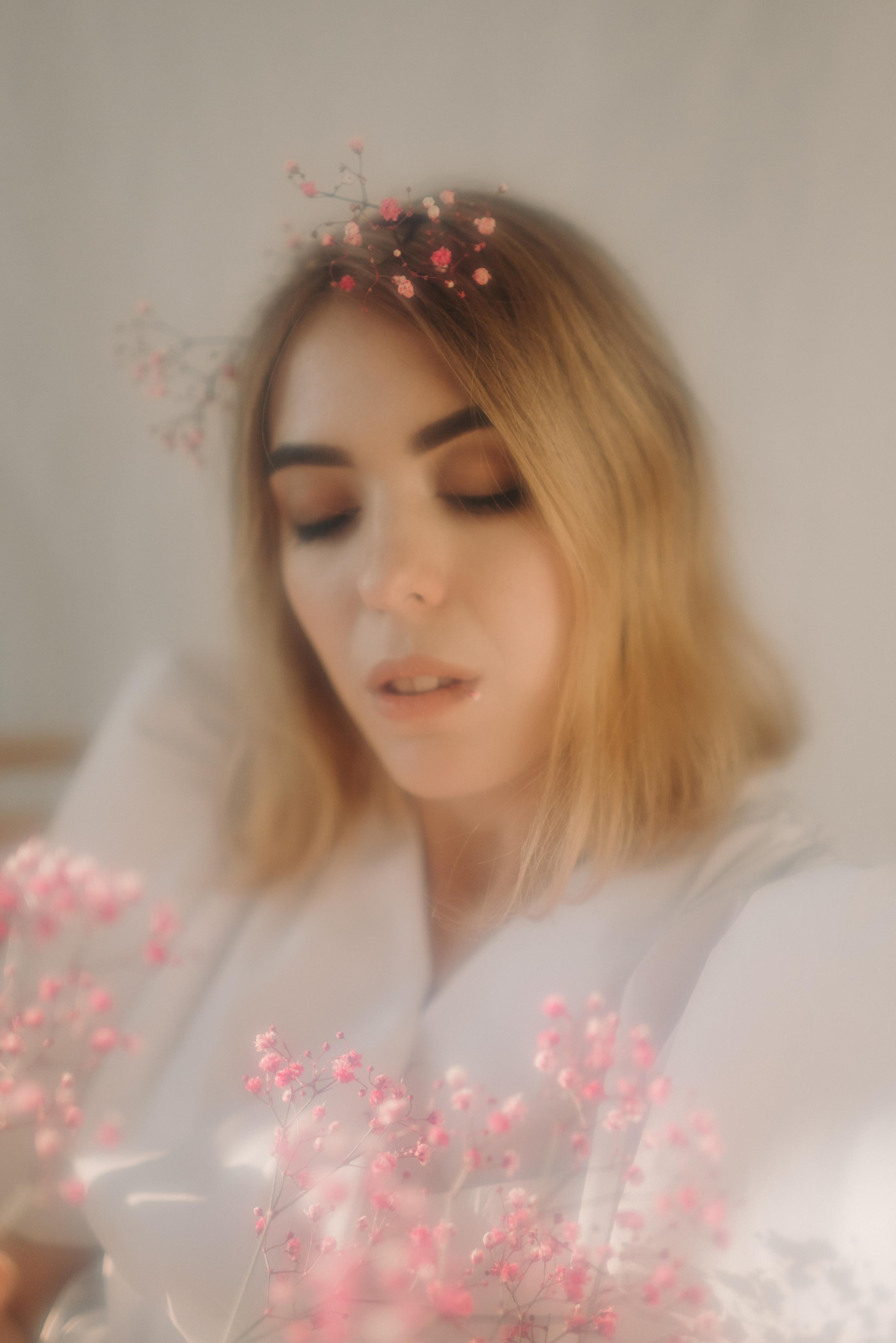 Нежный студийный портрет. Z H U R A V L E V