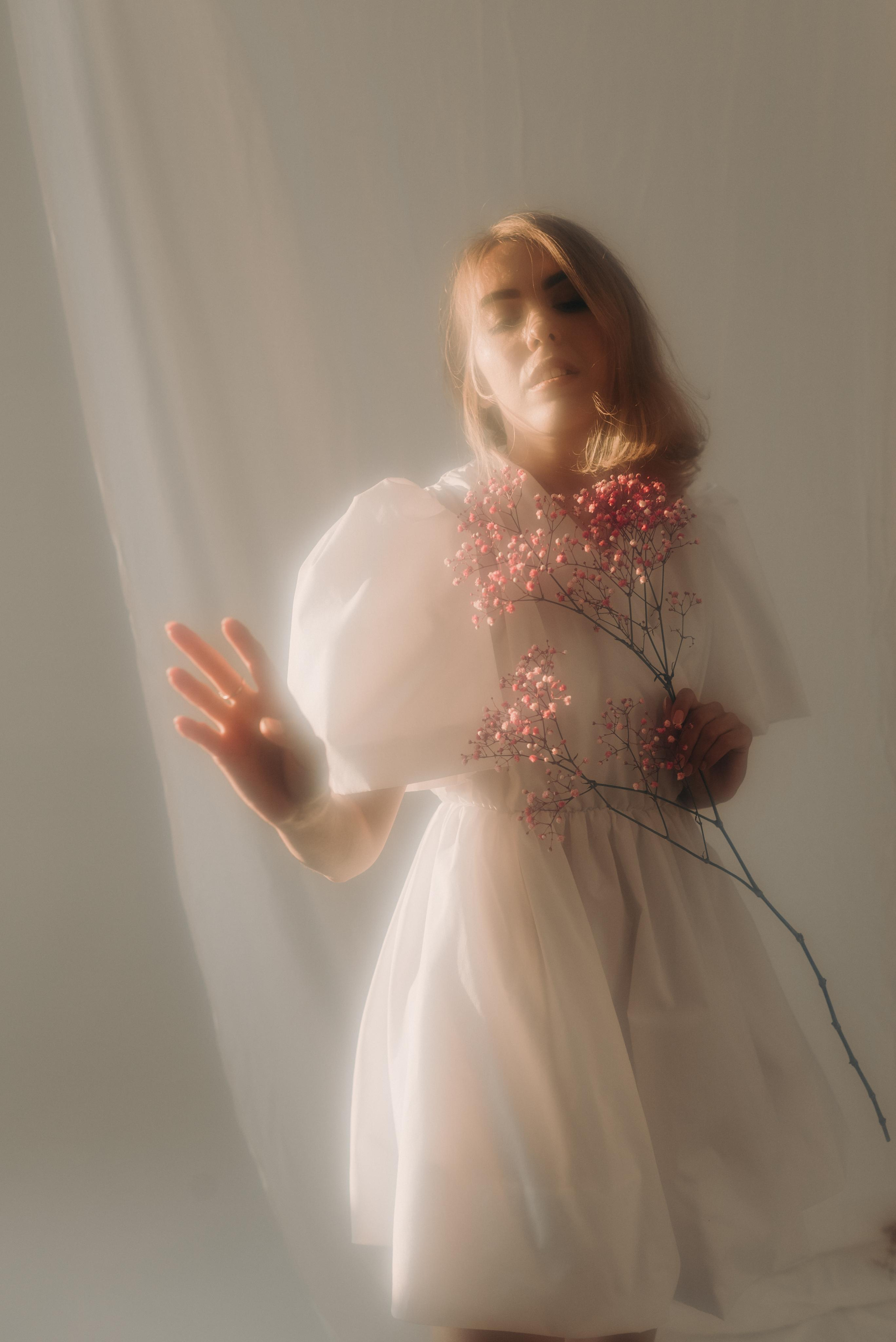 Нежный студийный портрет. Z H U R A V L E V