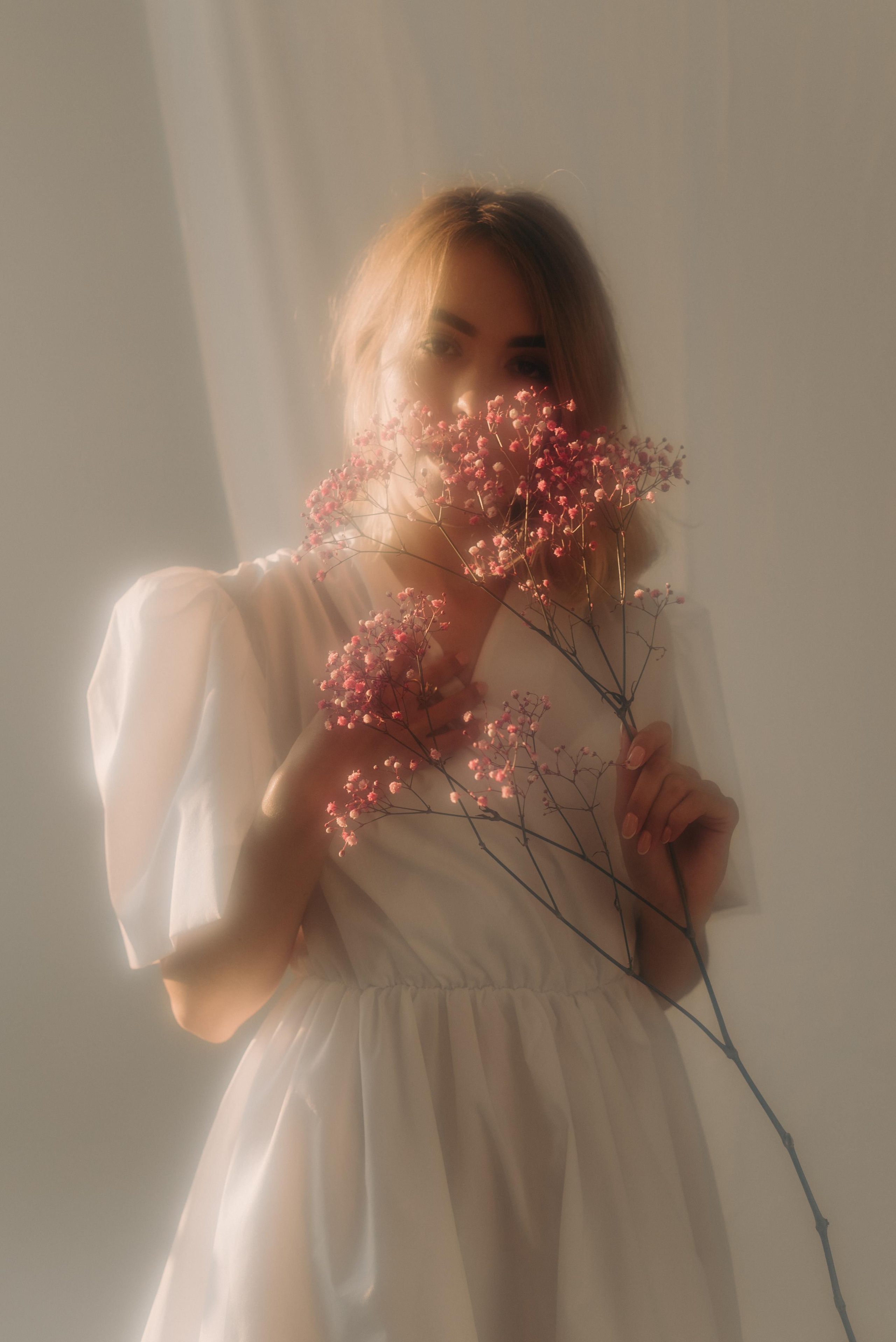 Нежный студийный портрет. Z H U R A V L E V