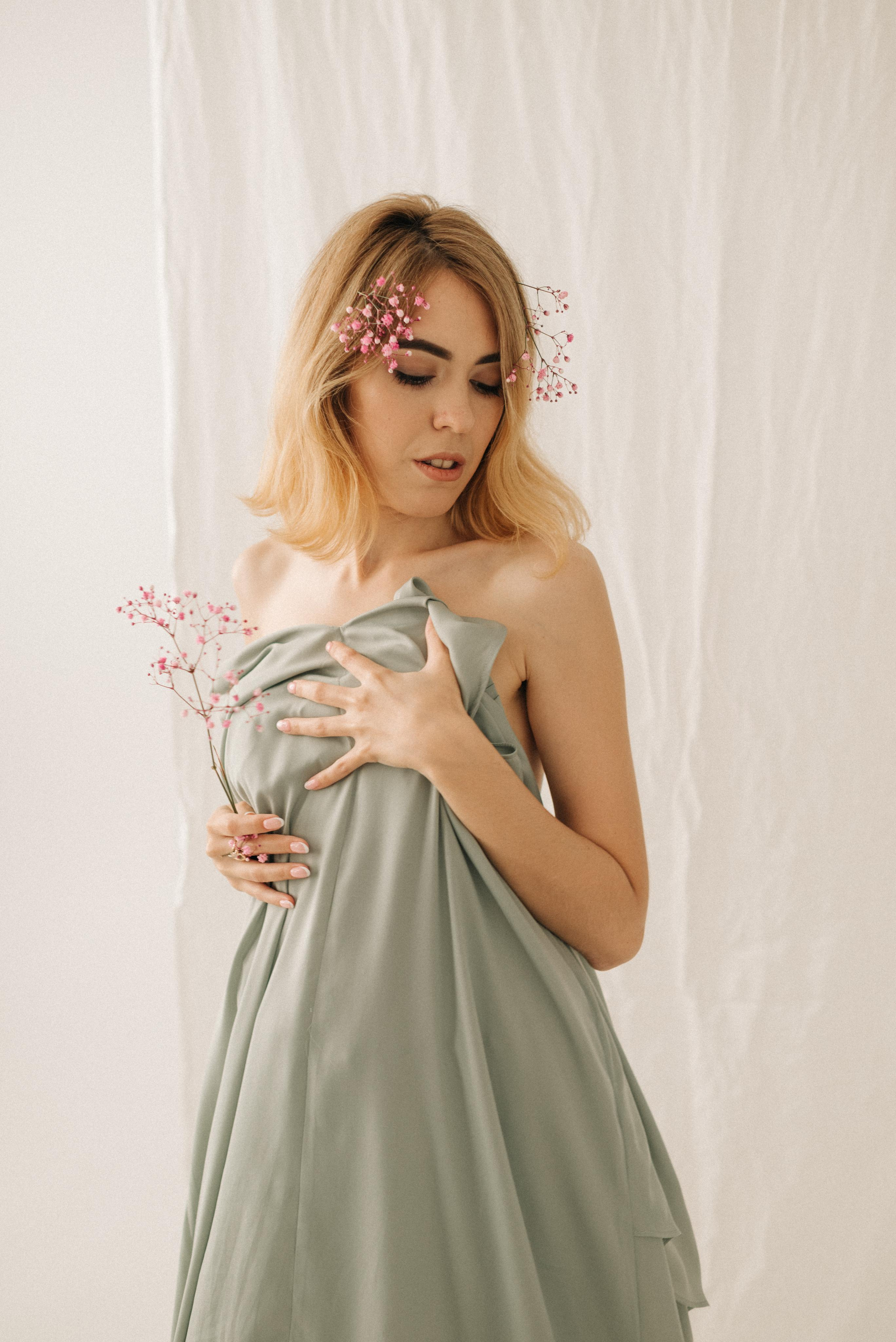 Нежный студийный портрет. Z H U R A V L E V