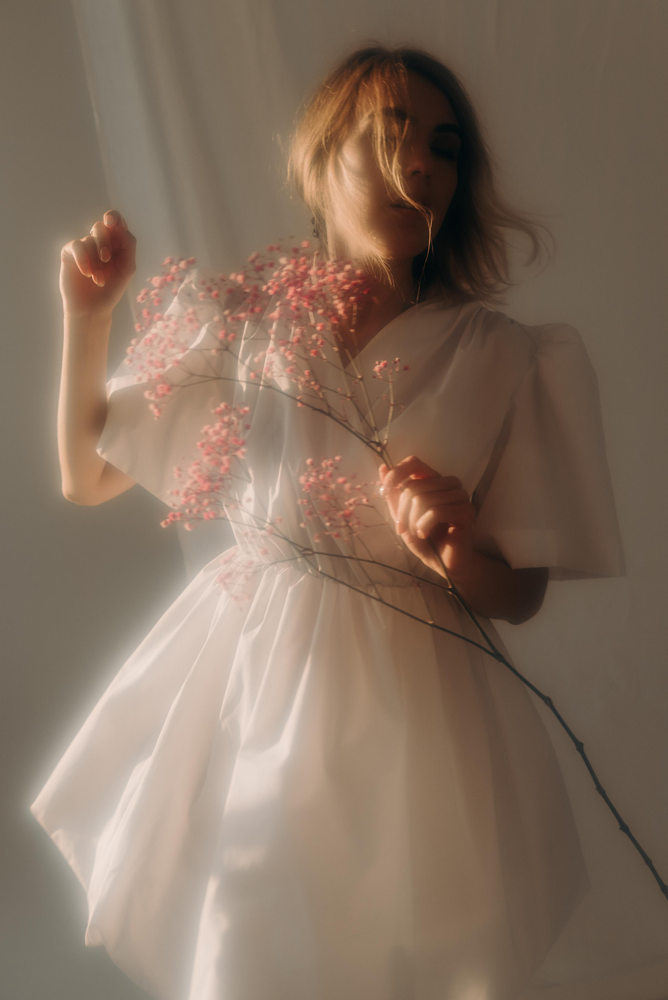 Нежный студийный портрет. Z H U R A V L E V