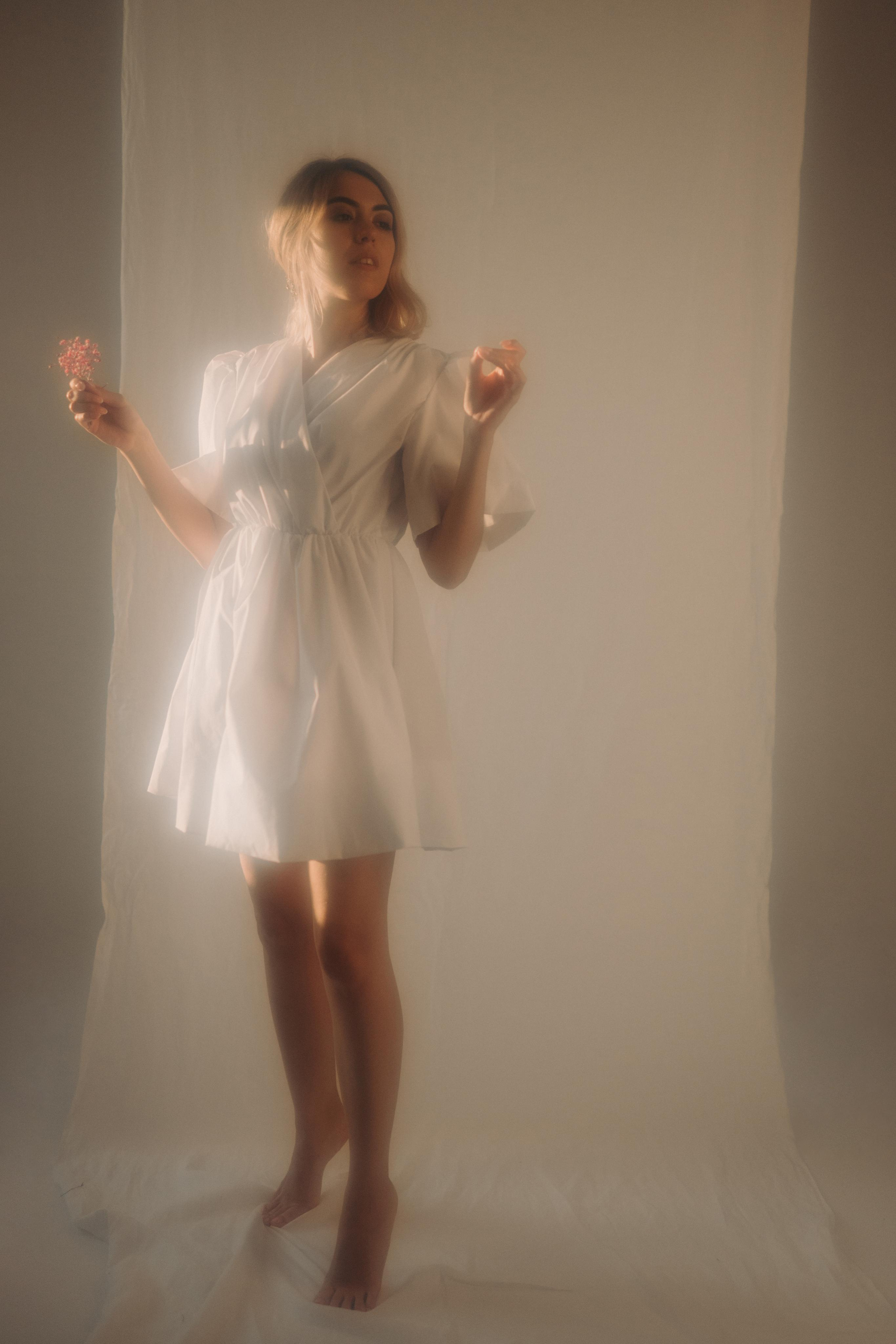 Нежный студийный портрет. Z H U R A V L E V