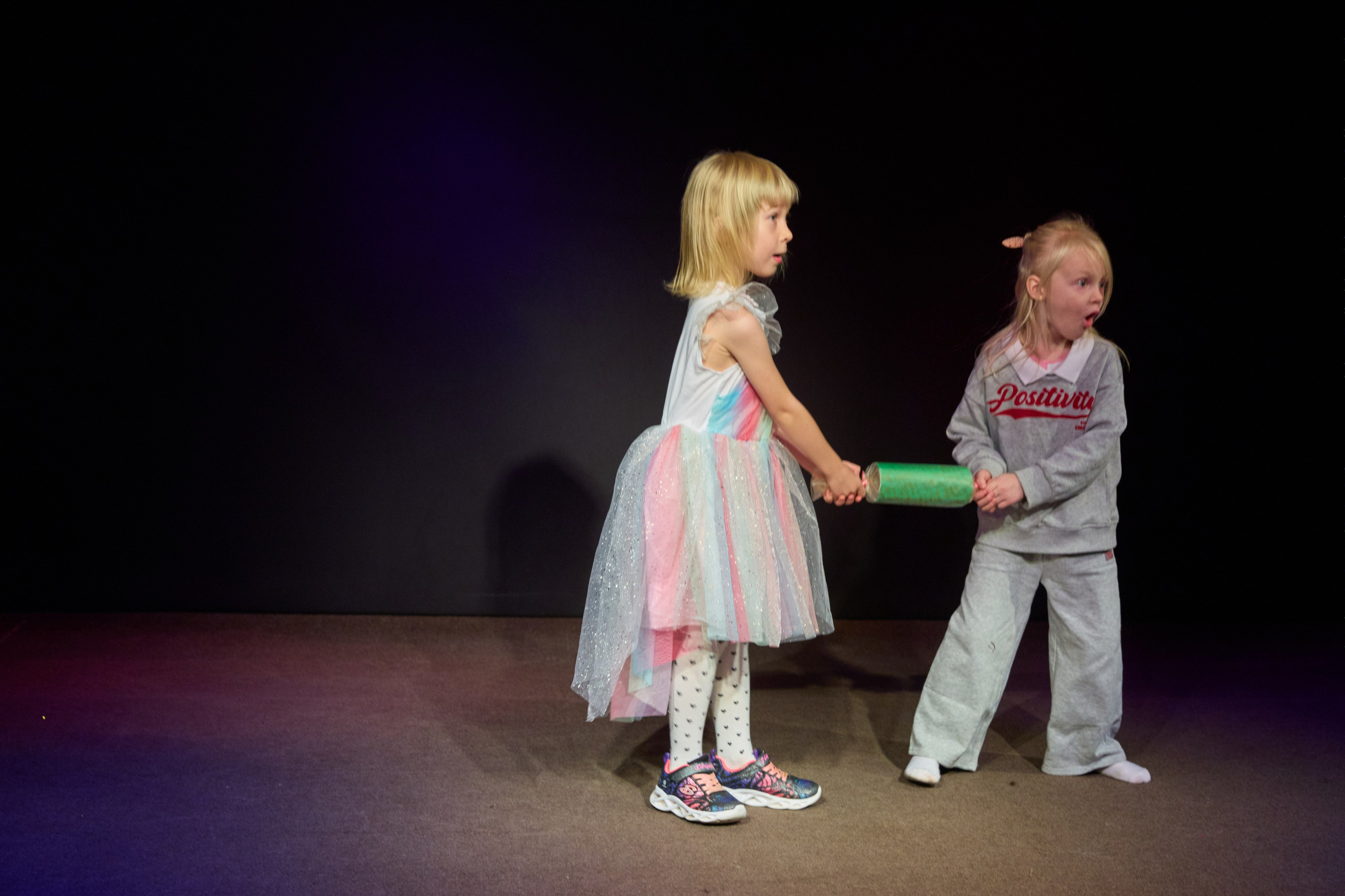 Театр студия «За двумя зайцами»