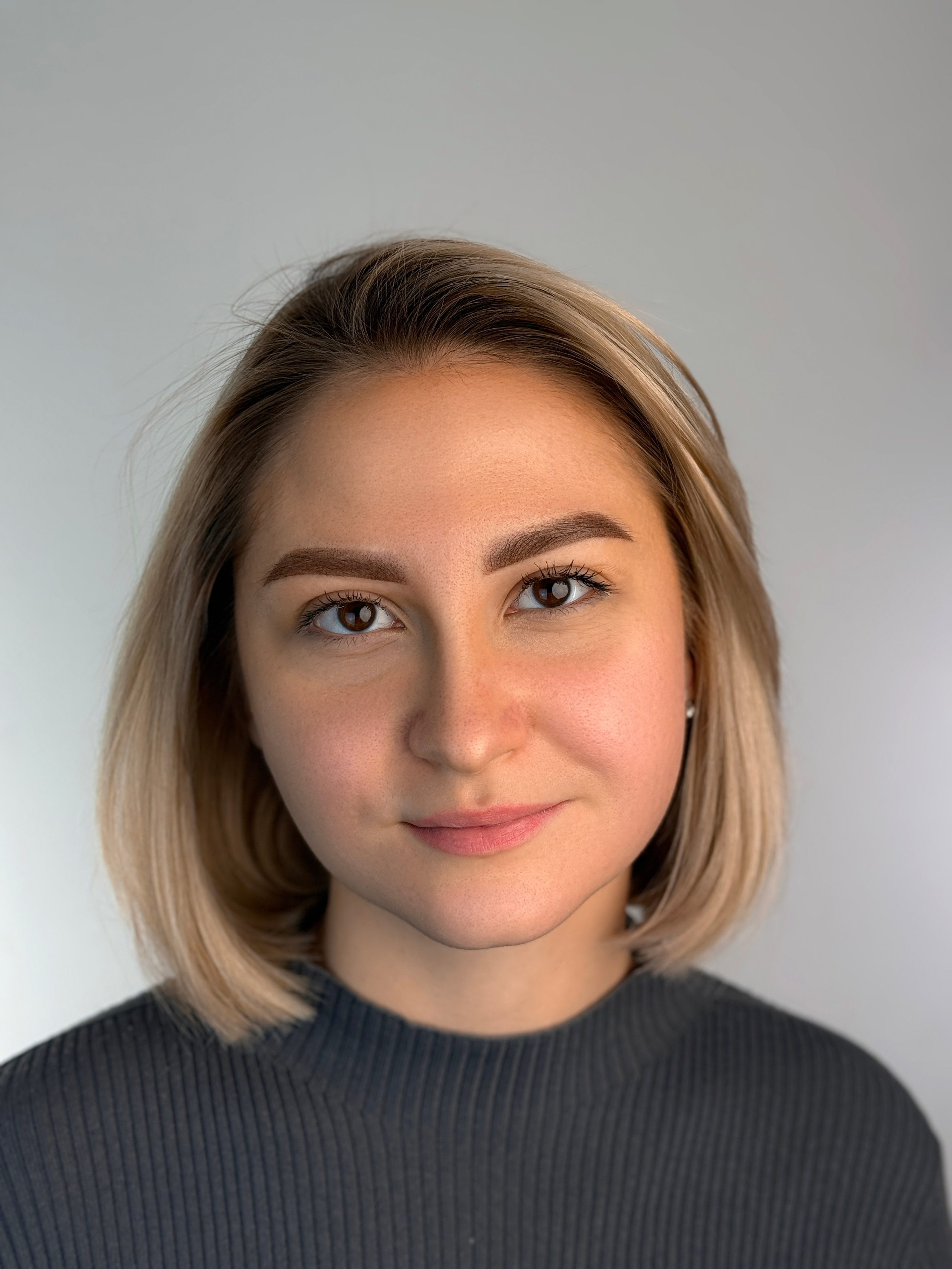 Лена. Студия перманентного макияжа, косметологии и массажа SYMMETRY в Москве, м. Киевская