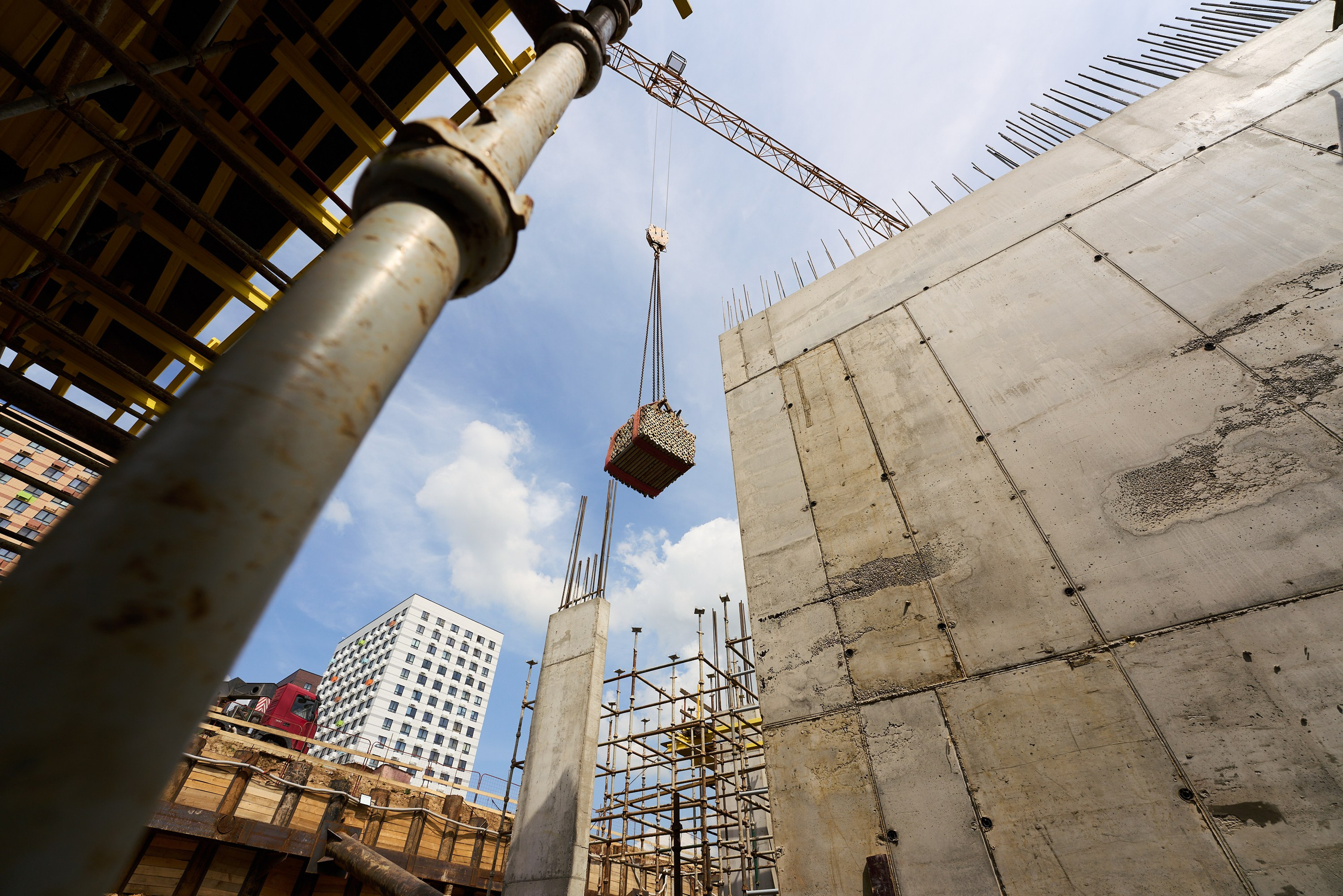 Архитектура и недвижимость. Ход строительства. Съемка с дрона. Профессиональное решение для частных лиц и бизнеса