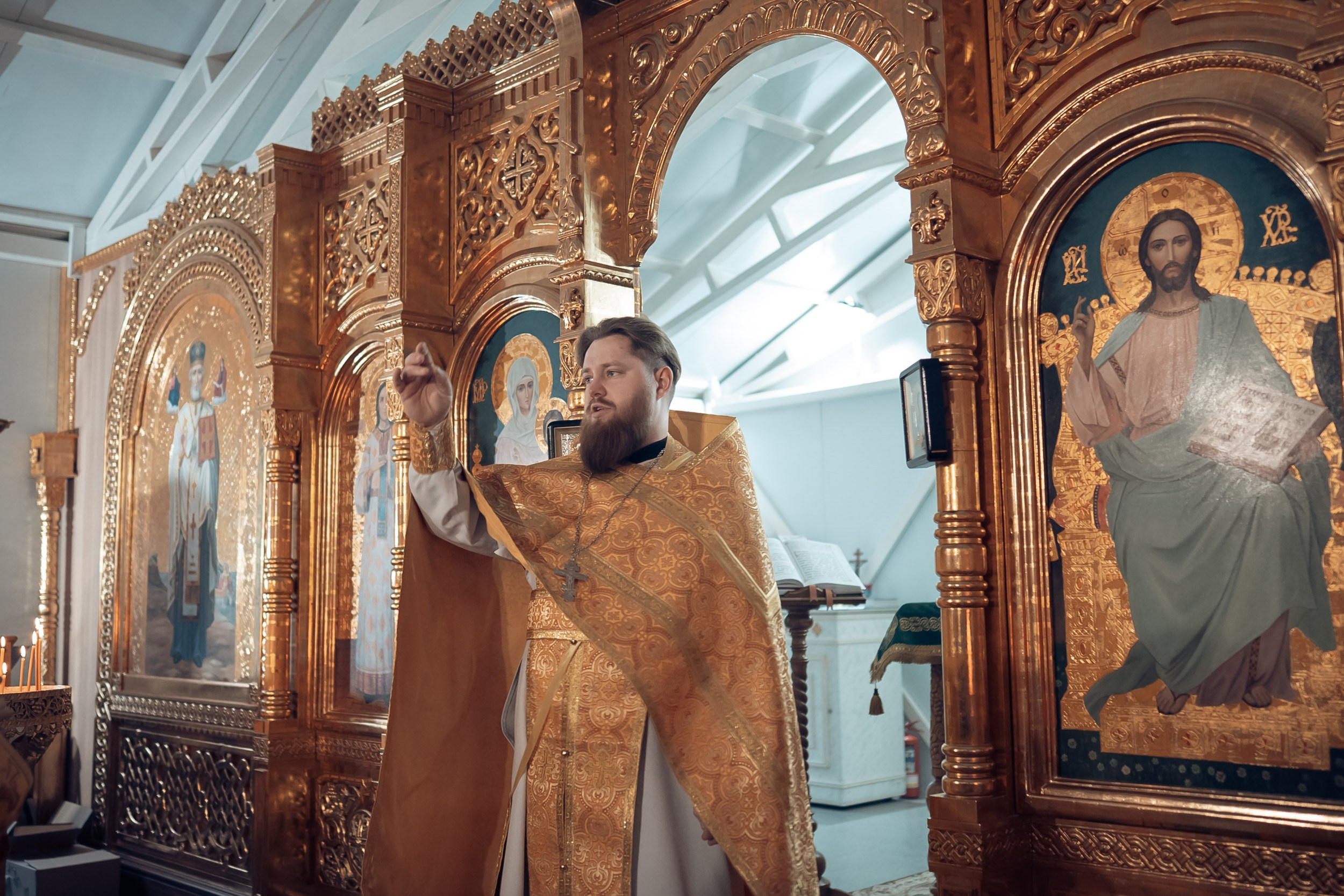 Богослужения в храме Прп.Виталия Александрийского г. Севастополь. Церковный фотограф Севастополь