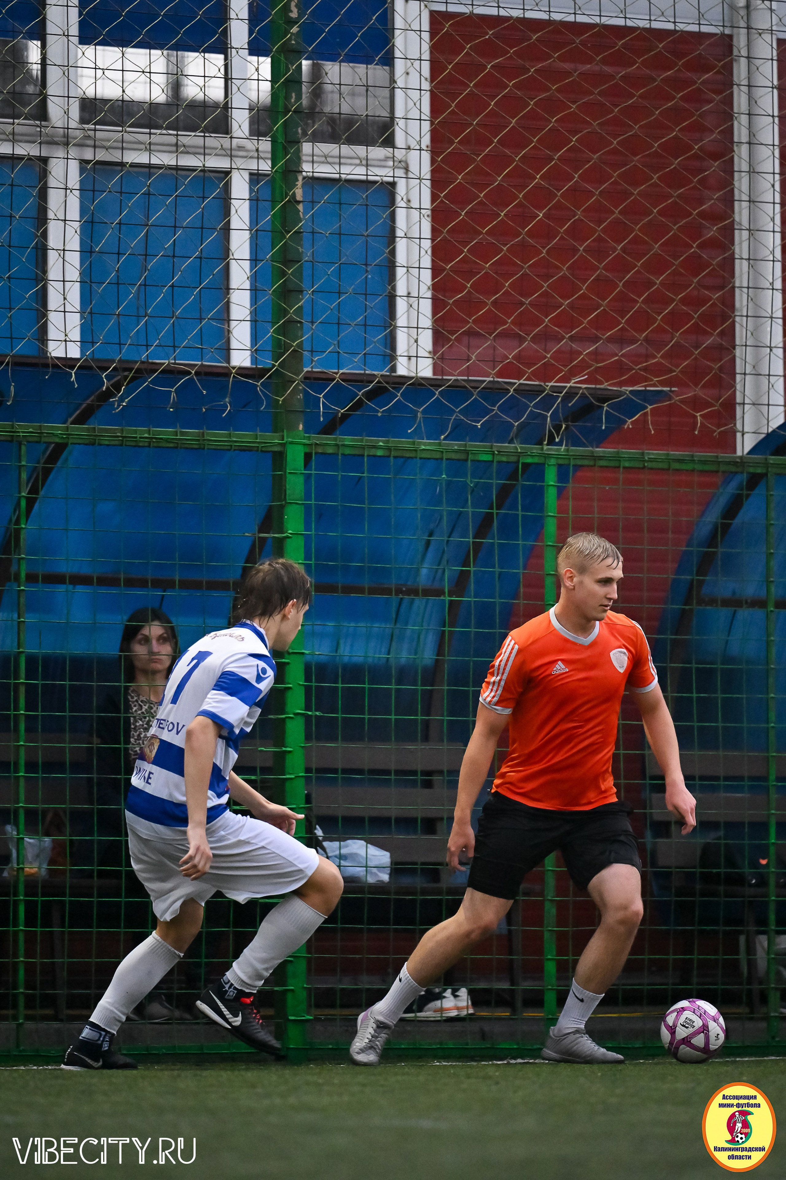 ИГРЫ МИНИ-ФУТБОЛЬНОЙ И КОРПОРАТИВНОЙ ЛИГИ. VIBECITY.RU Вайб Сити Ру Фоторепортажи Фотоотчеты Калининград