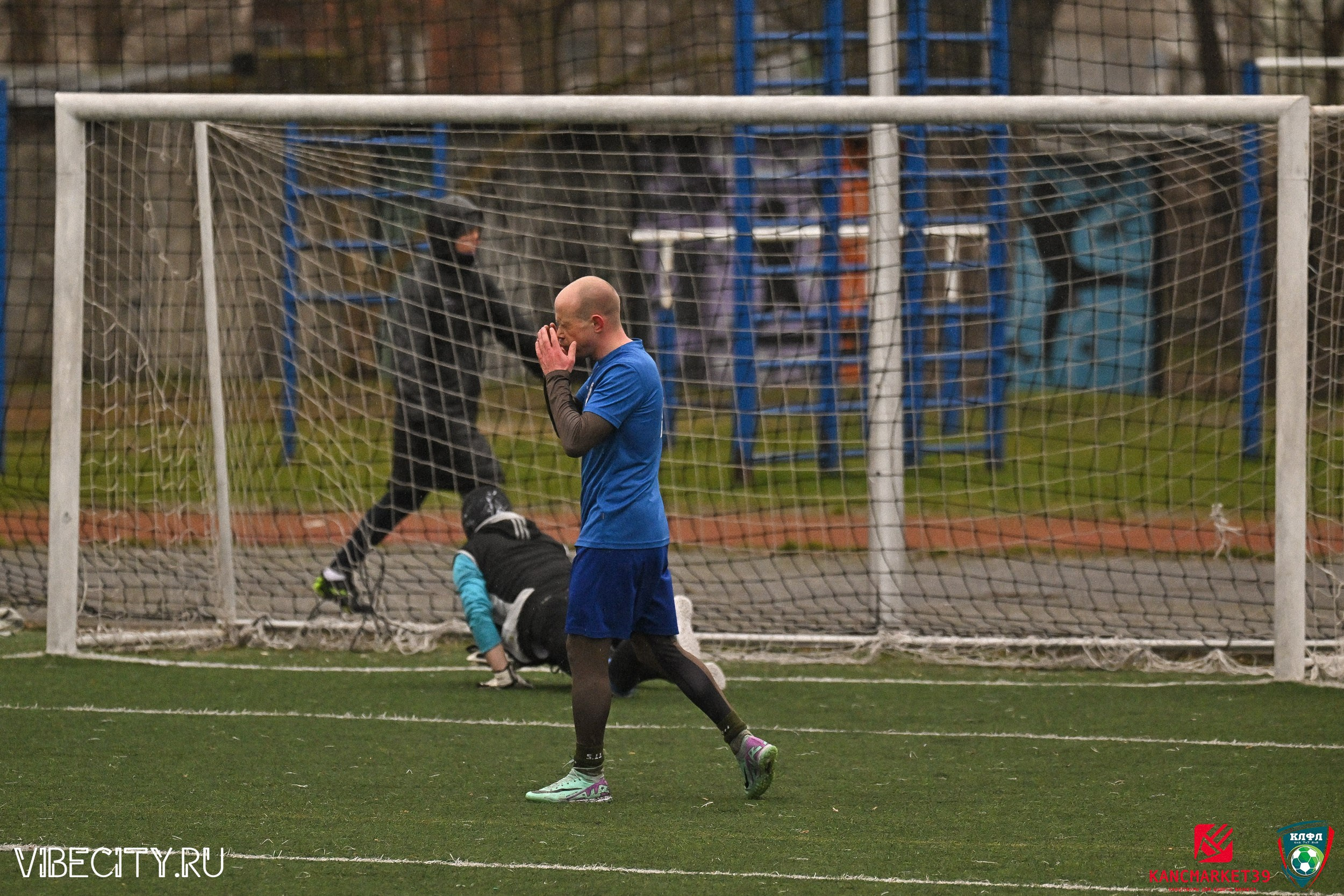 XX ЧЕМПИОНАТ КАЛИНИНГРАДСКОЙ ЛФЛ КАНЦМАРКЕТ39 сезона 2024–2025 гг. VIBECITY.RU Вайб Сити Ру Фоторепортажи Фотоотчеты Калининград