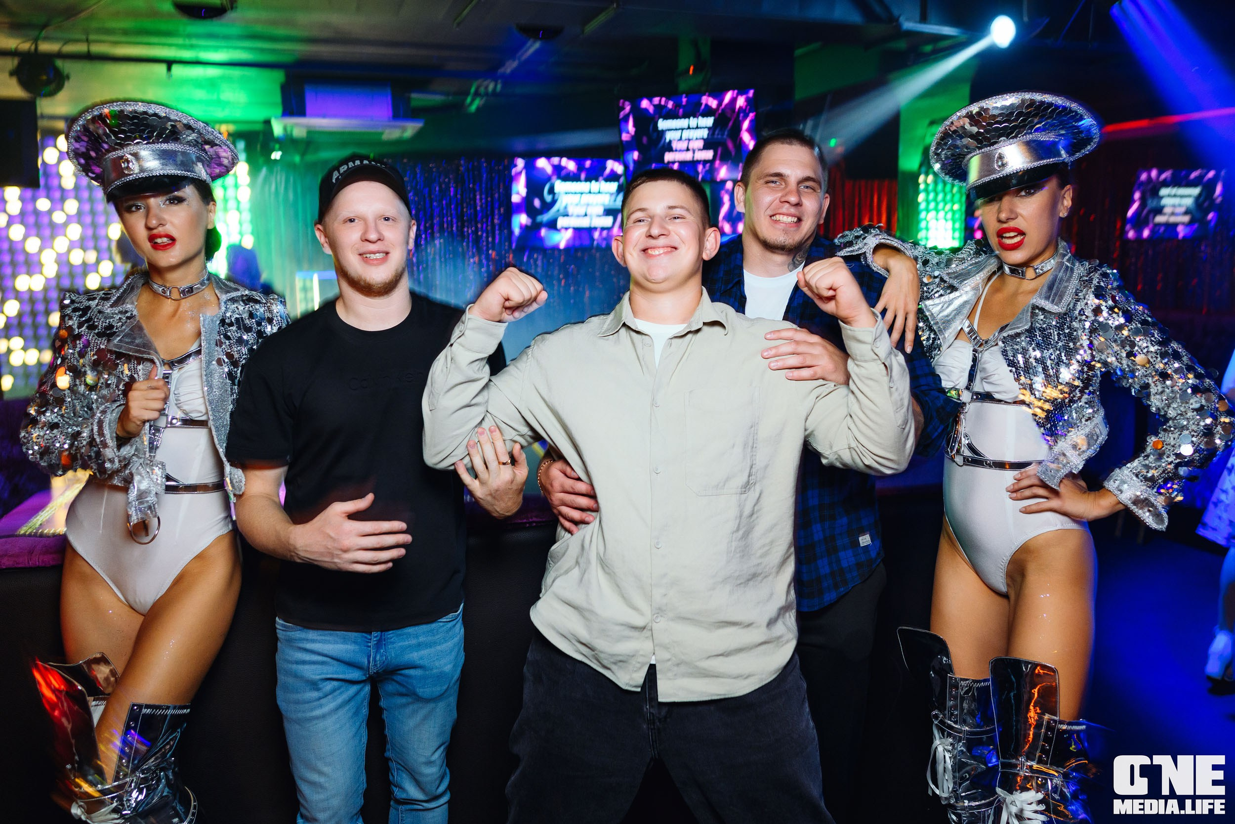 Фоторепортаж из караоке-клуба Эйфория. One Media Life: фоторепортажи, фотоотчеты с мероприятий и заведений