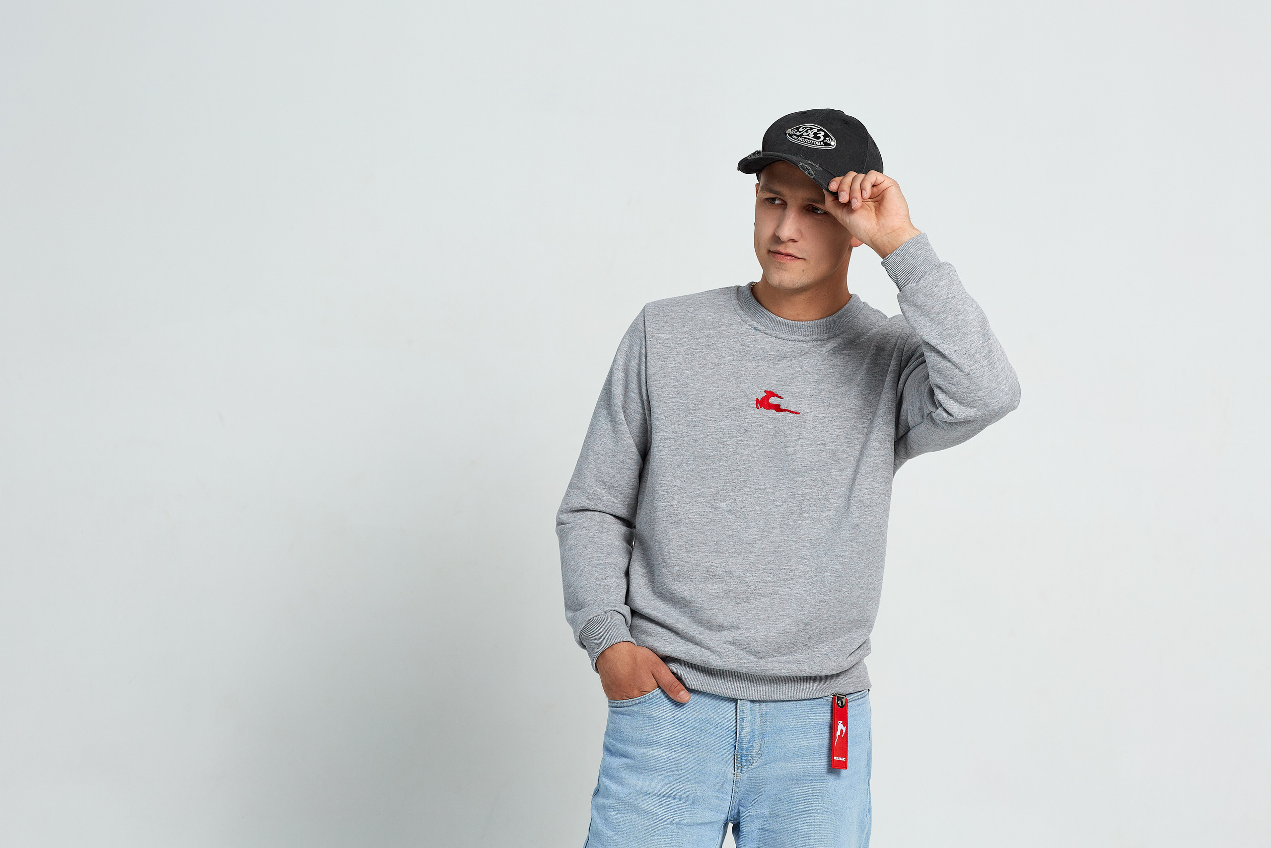 Съёмка официальных товаров для бренда. Антон Артюшин, портретный фотограф. Москва