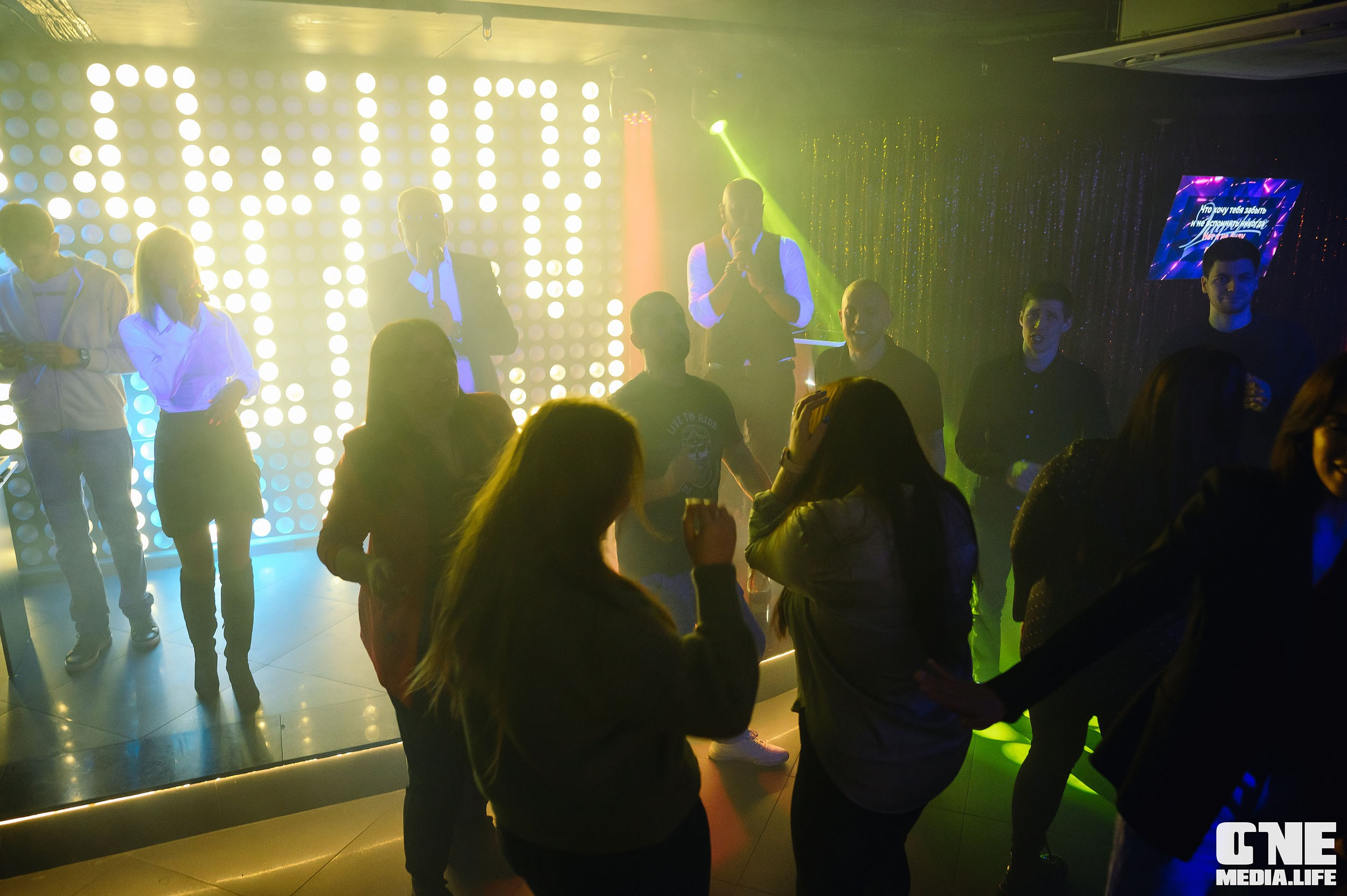 Фотоотчет из караоке-клуба Эйфория. One Media Life: фоторепортажи, фотоотчеты с мероприятий и заведений