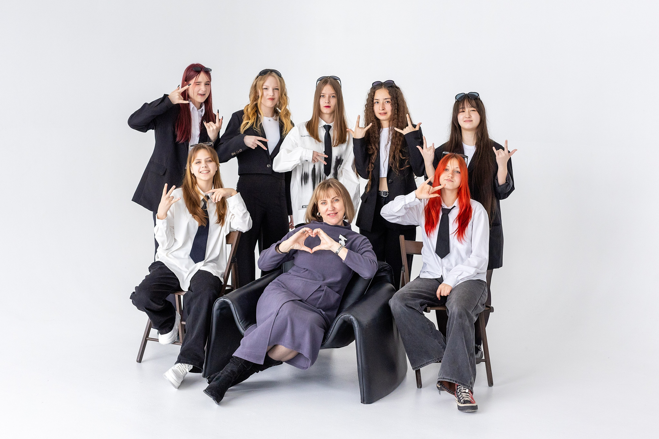 69 Школа, 9 класс. Стильный выпускной альбом Владивосток фотограф Вероника Мигачева