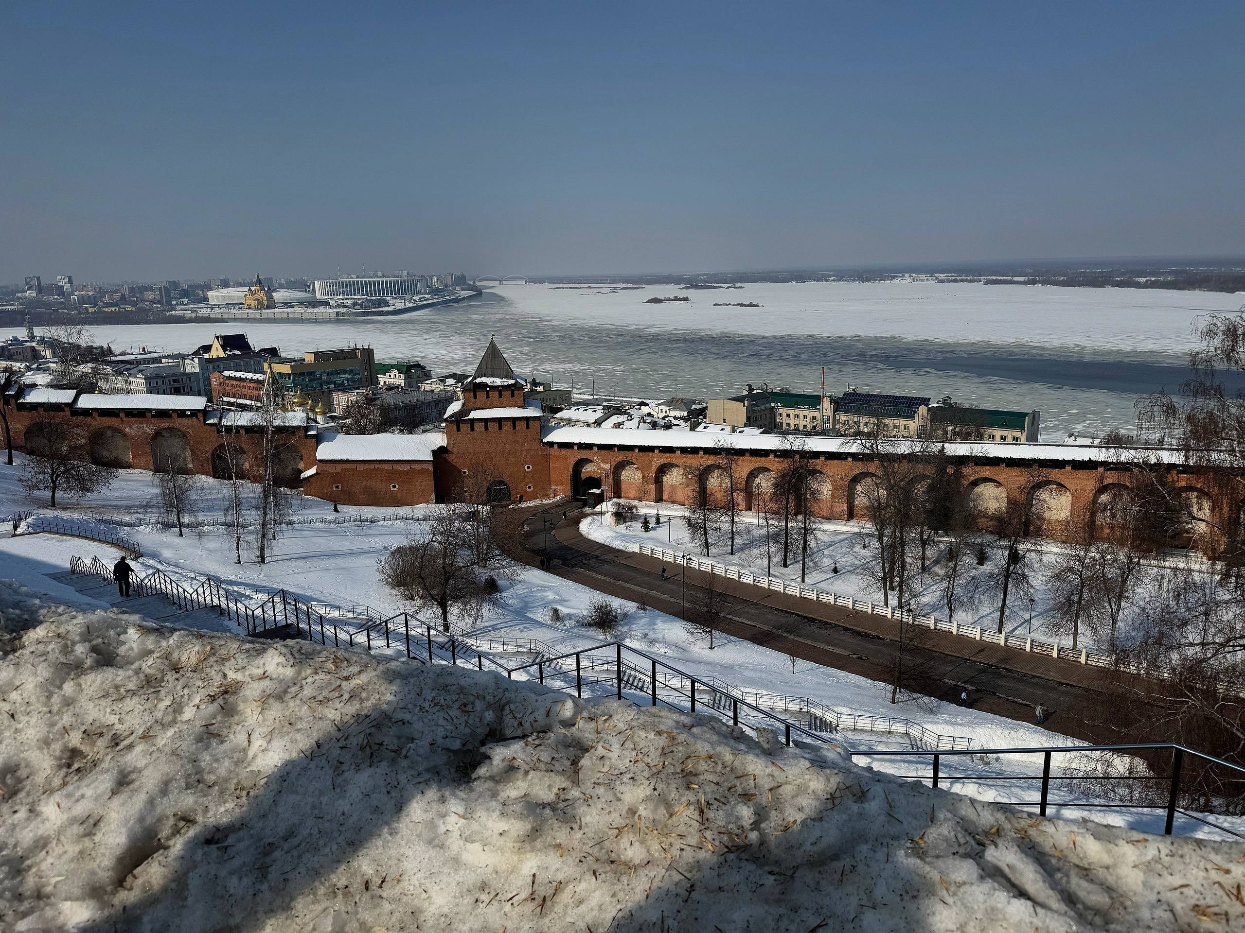 Nizhniy Novgorod. Dinner at Dodici Grill. The Other Pavel Potseluev — film photography and mastery of meat business