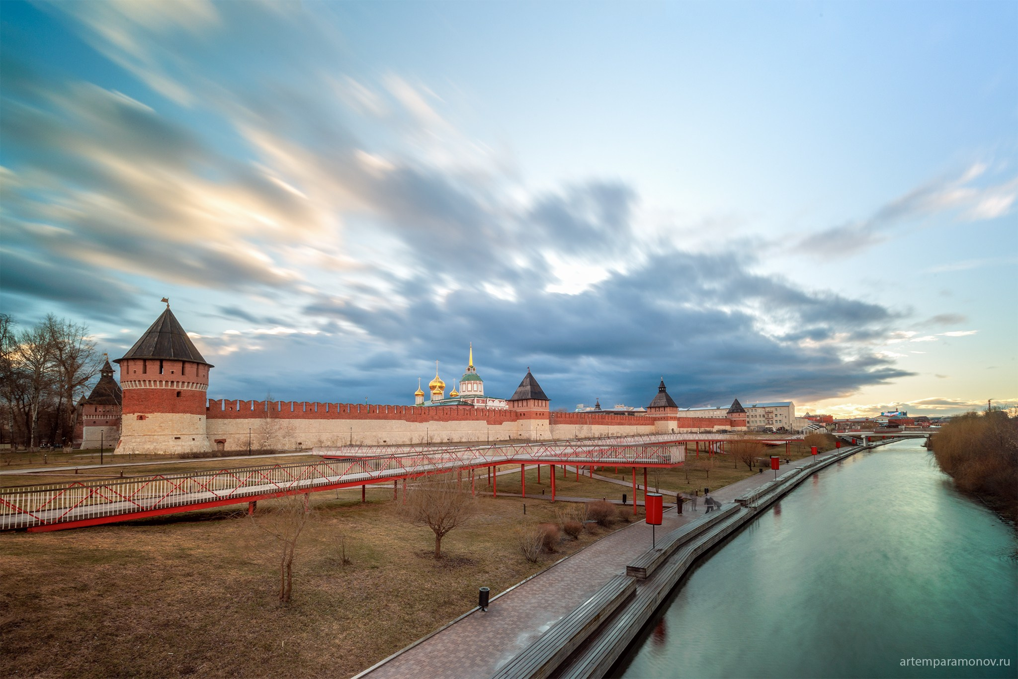 Тула. Апрель. Фотохудожник Артём Парамонов