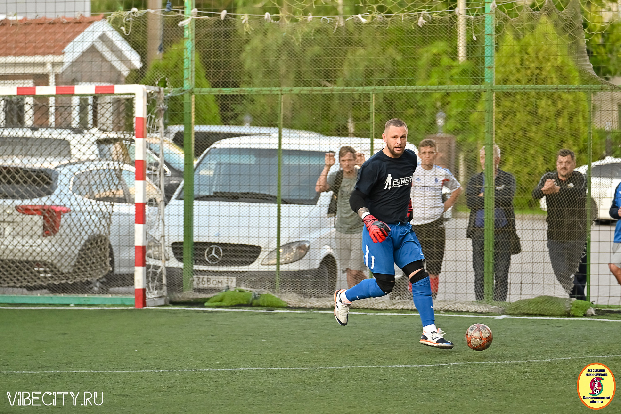 ИГРЫ МИНИ-ФУТБОЛЬНОЙ И КОРПОРАТИВНОЙ ЛИГИ. VIBECITY.RU Вайб Сити Ру Фоторепортажи Фотоотчеты Калининград