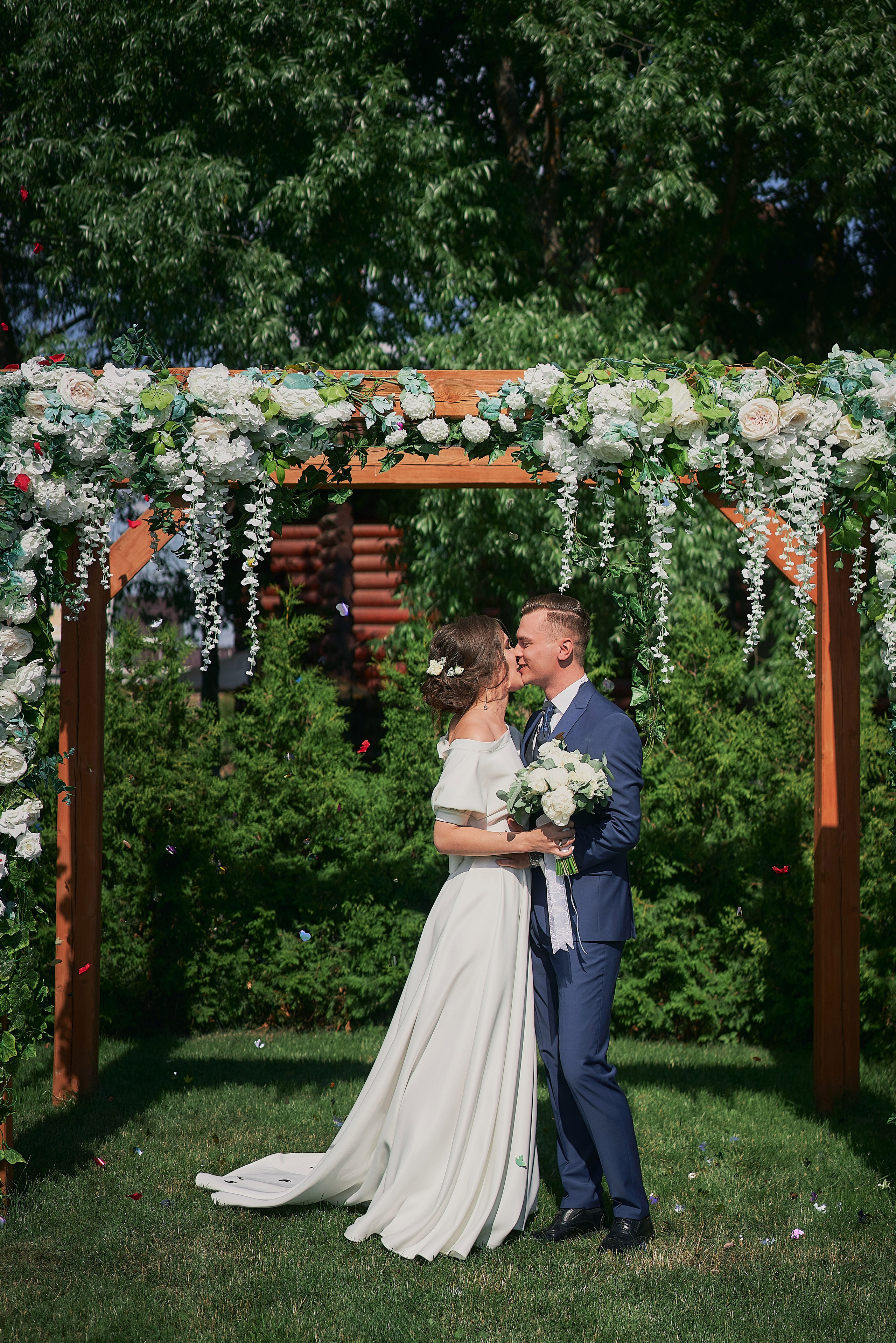 Свадебная Фотосессия Ирины и Сергея в загородном клюбе Лачи