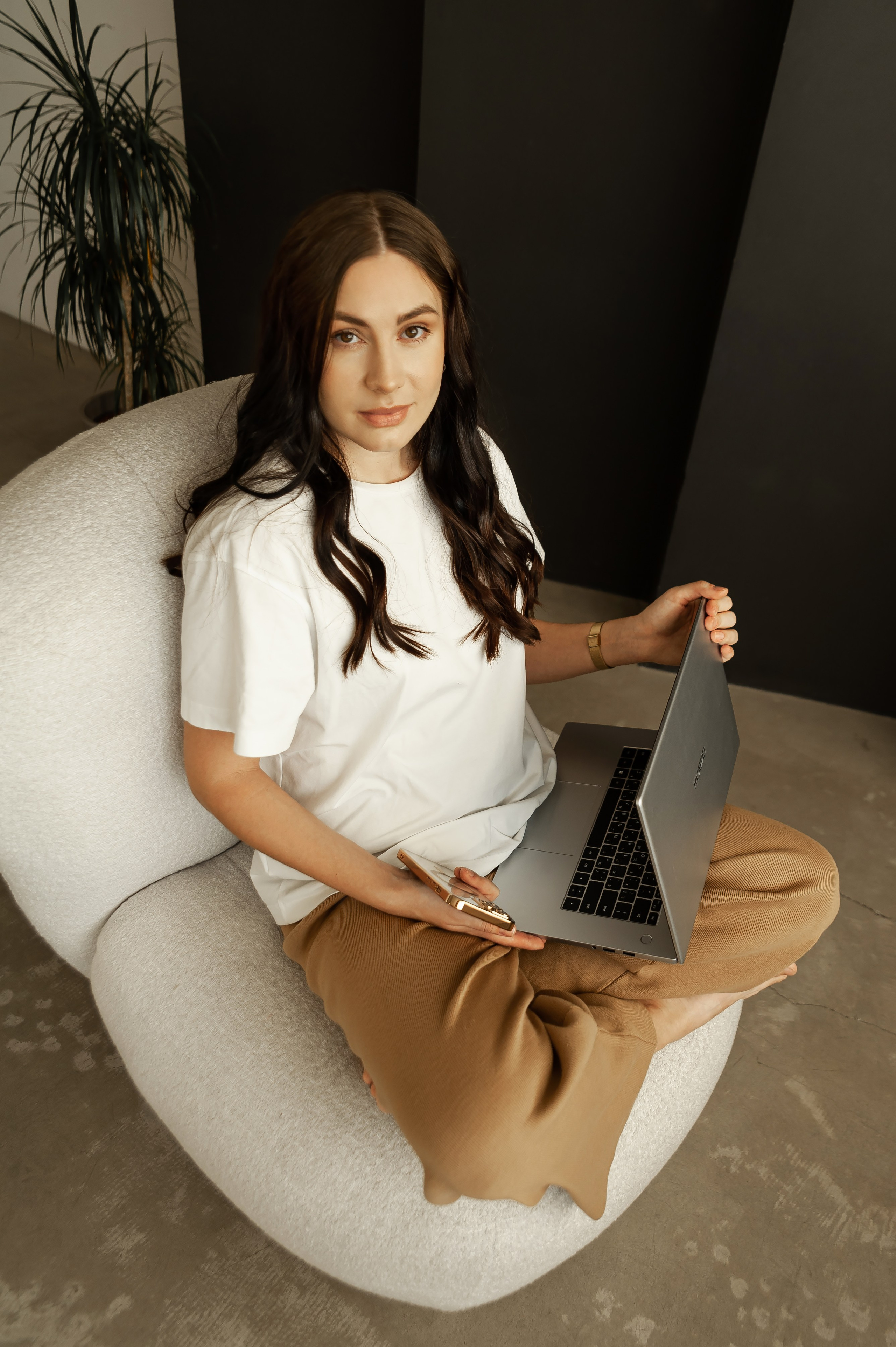 Анна Суслова. Контент съемка для бизнес-психолога. Фотограф в Екатеринбурге Артём Зайнетдинов