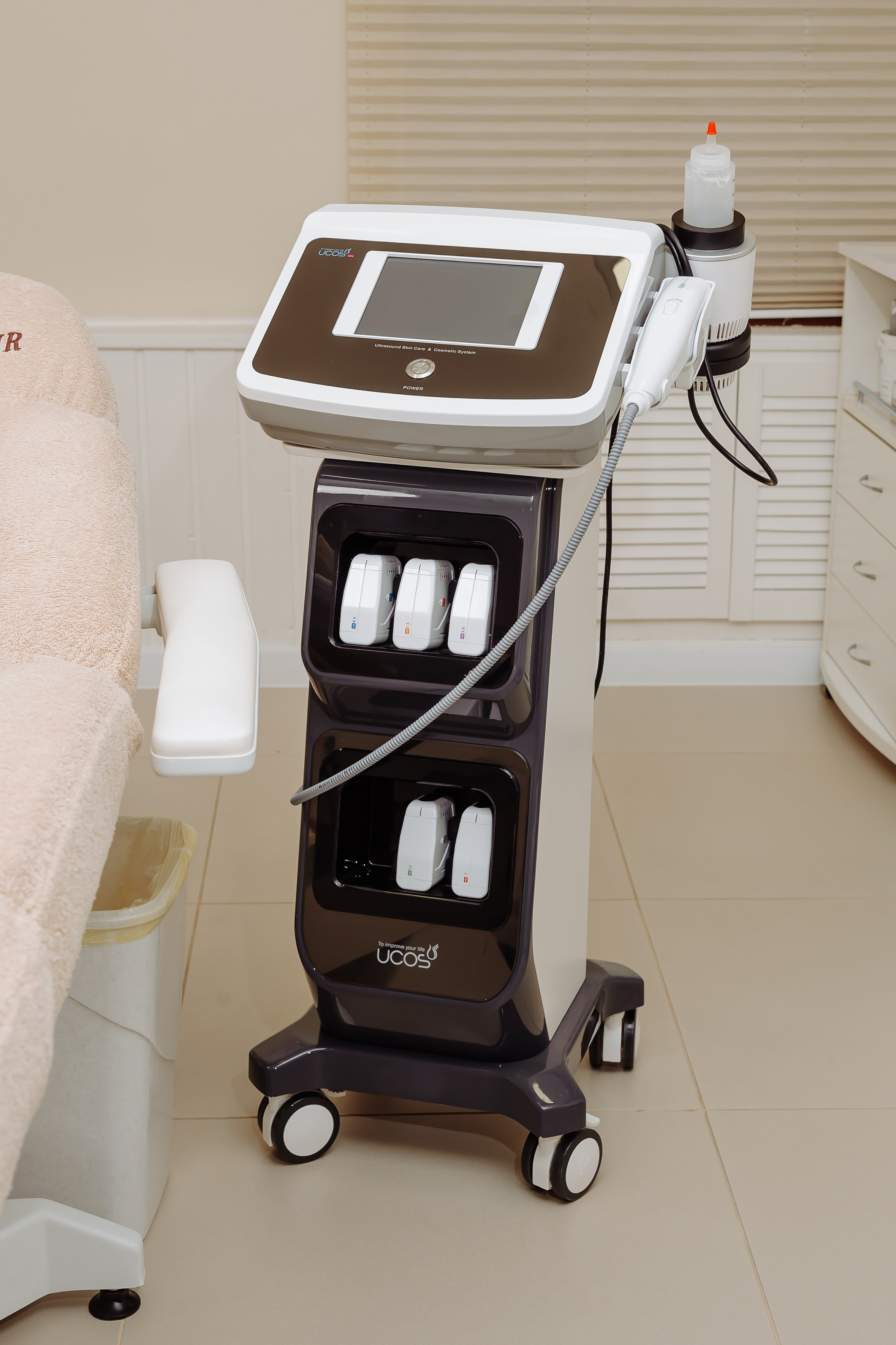 Косметологическая клиника «Луи де Флер». Фотограф в Екатеринбурге Артём Зайнетдинов