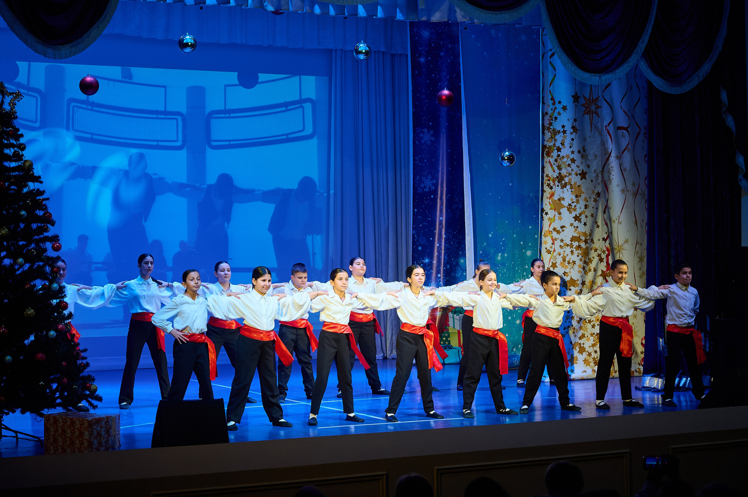 Коцерт НГ В ДК Марьина Роща. Жизнь курорта Кабардинка в фотографиях